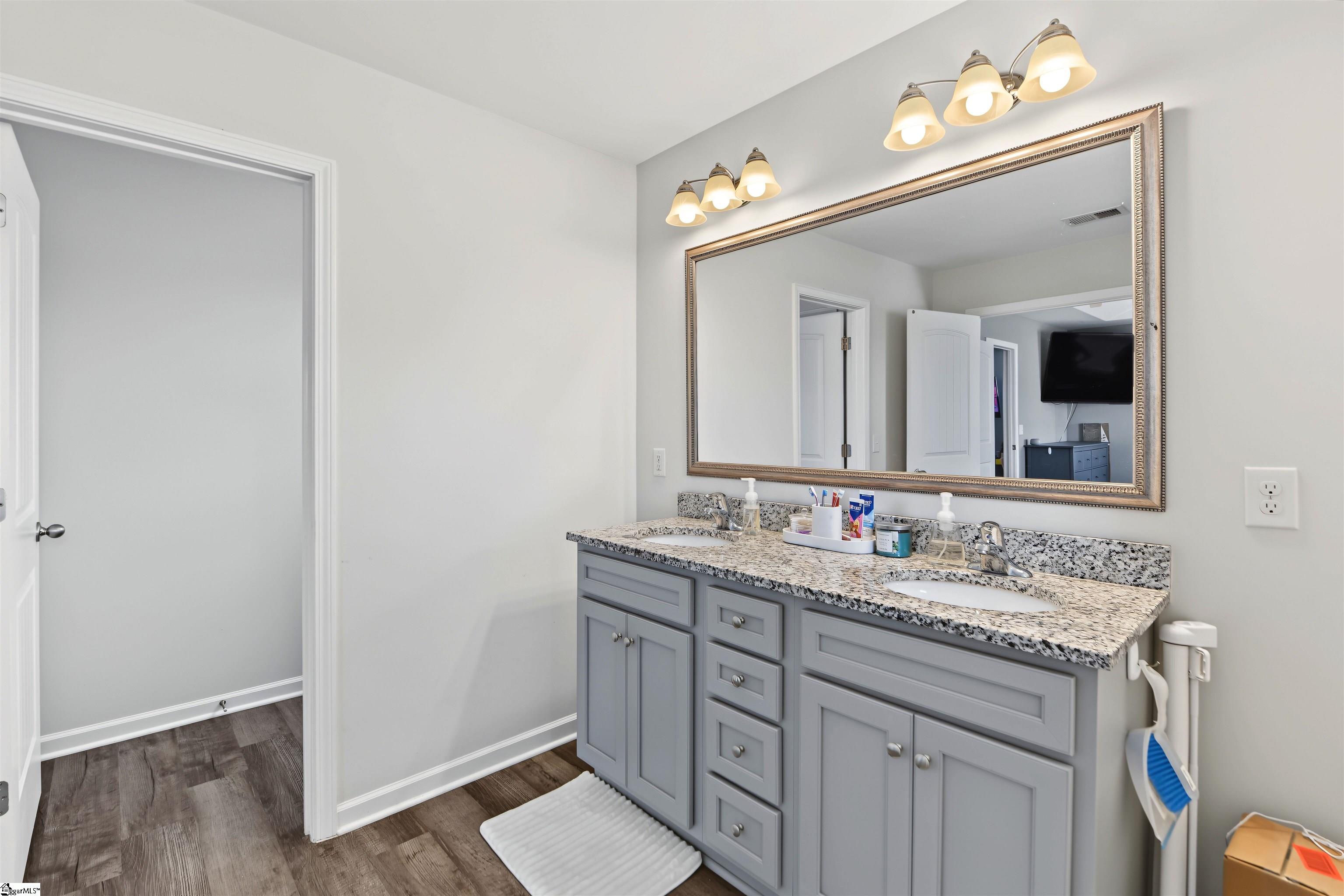 115 Solstice Street Property Photo 20