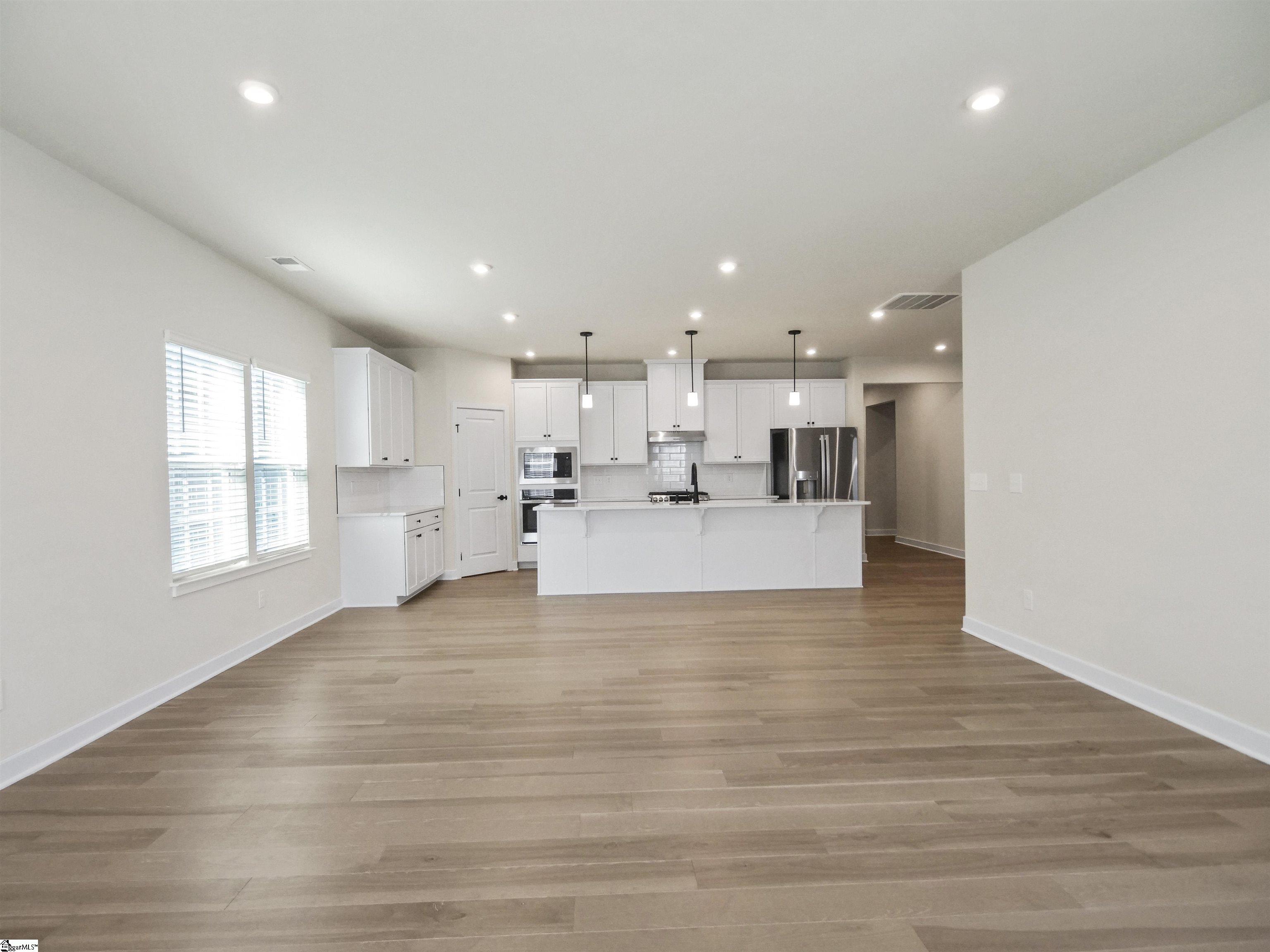1605555 Property Photo 6