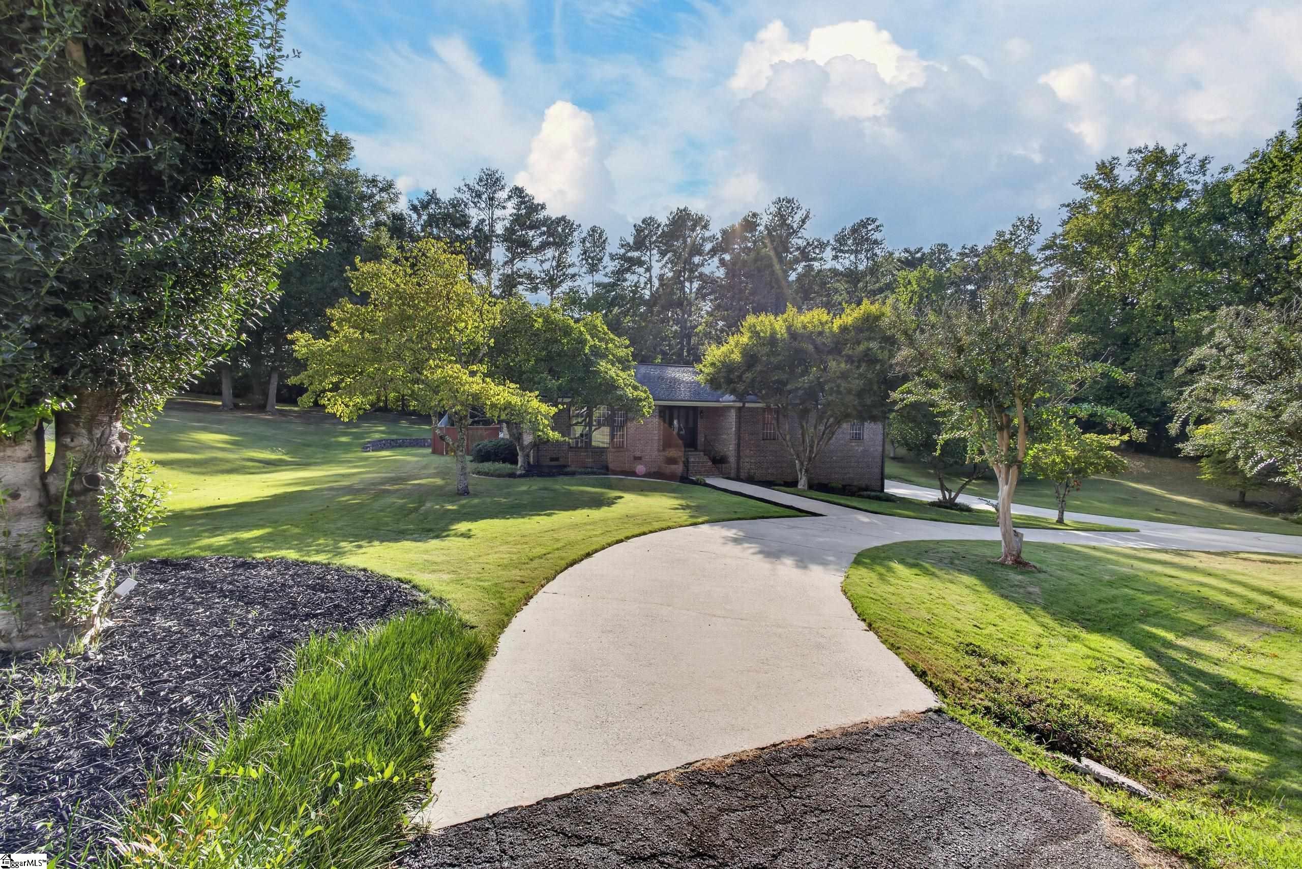 5 Crestline Road Property Photo 2