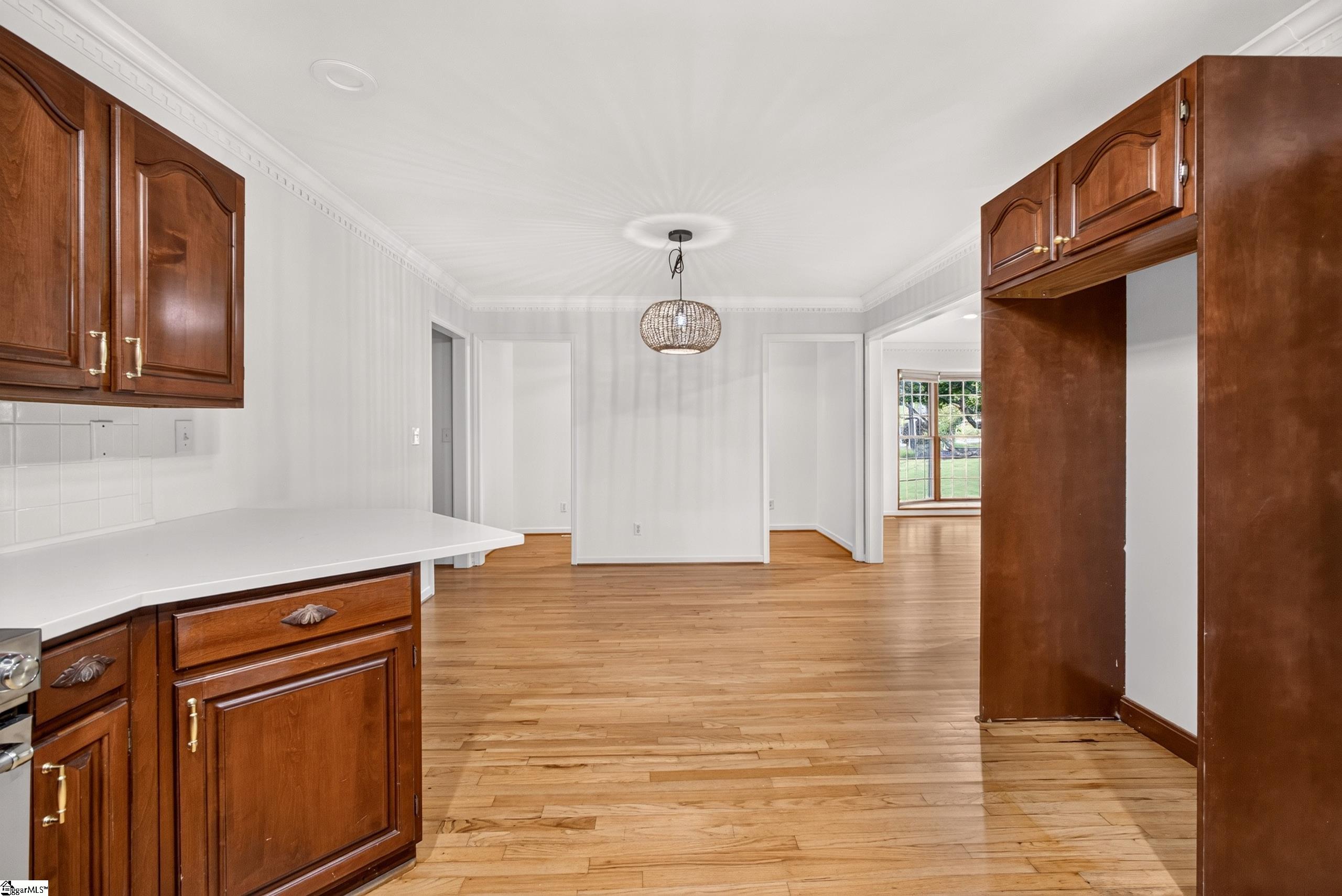 5 Crestline Road Property Photo 8