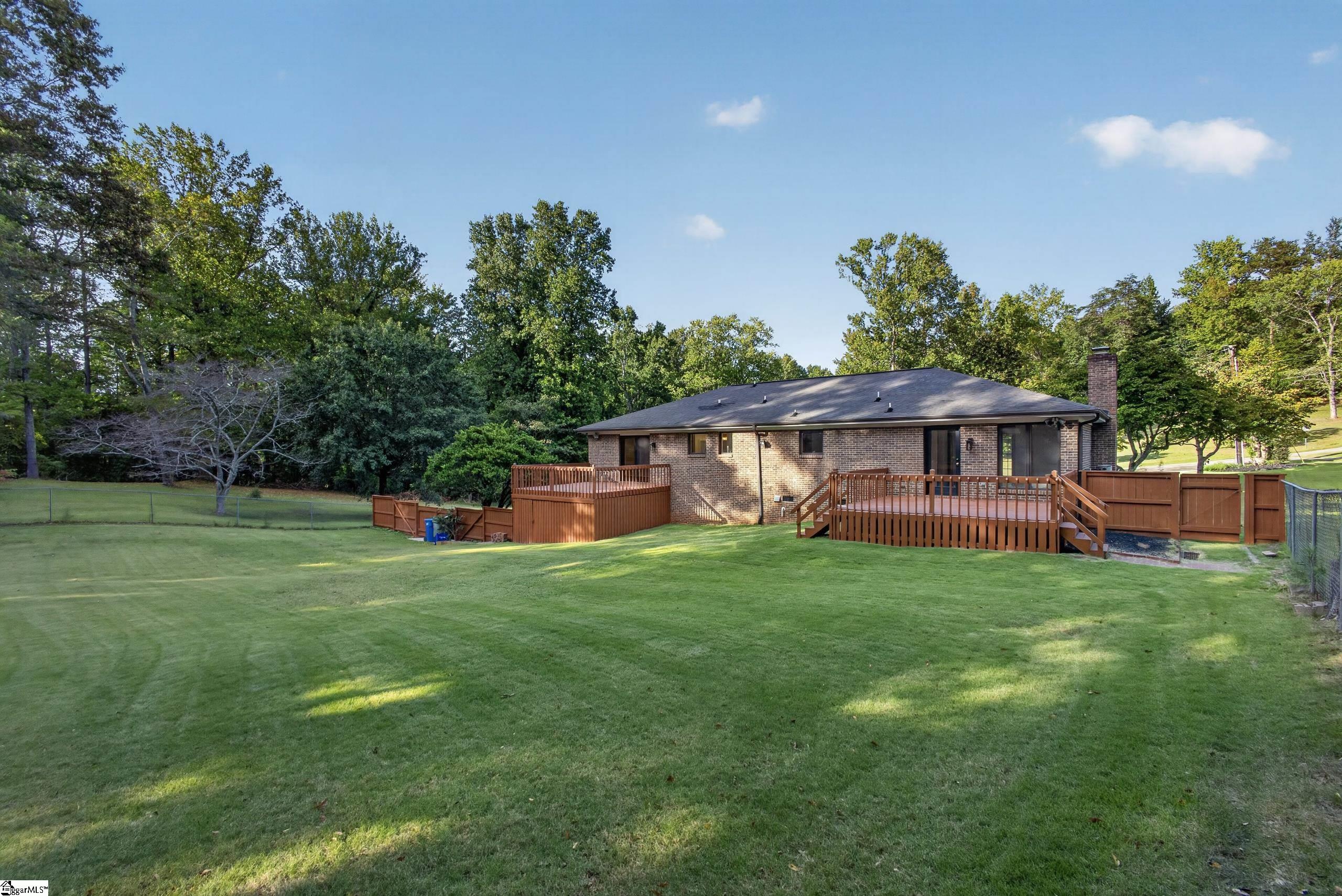 5 Crestline Road Property Photo 28
