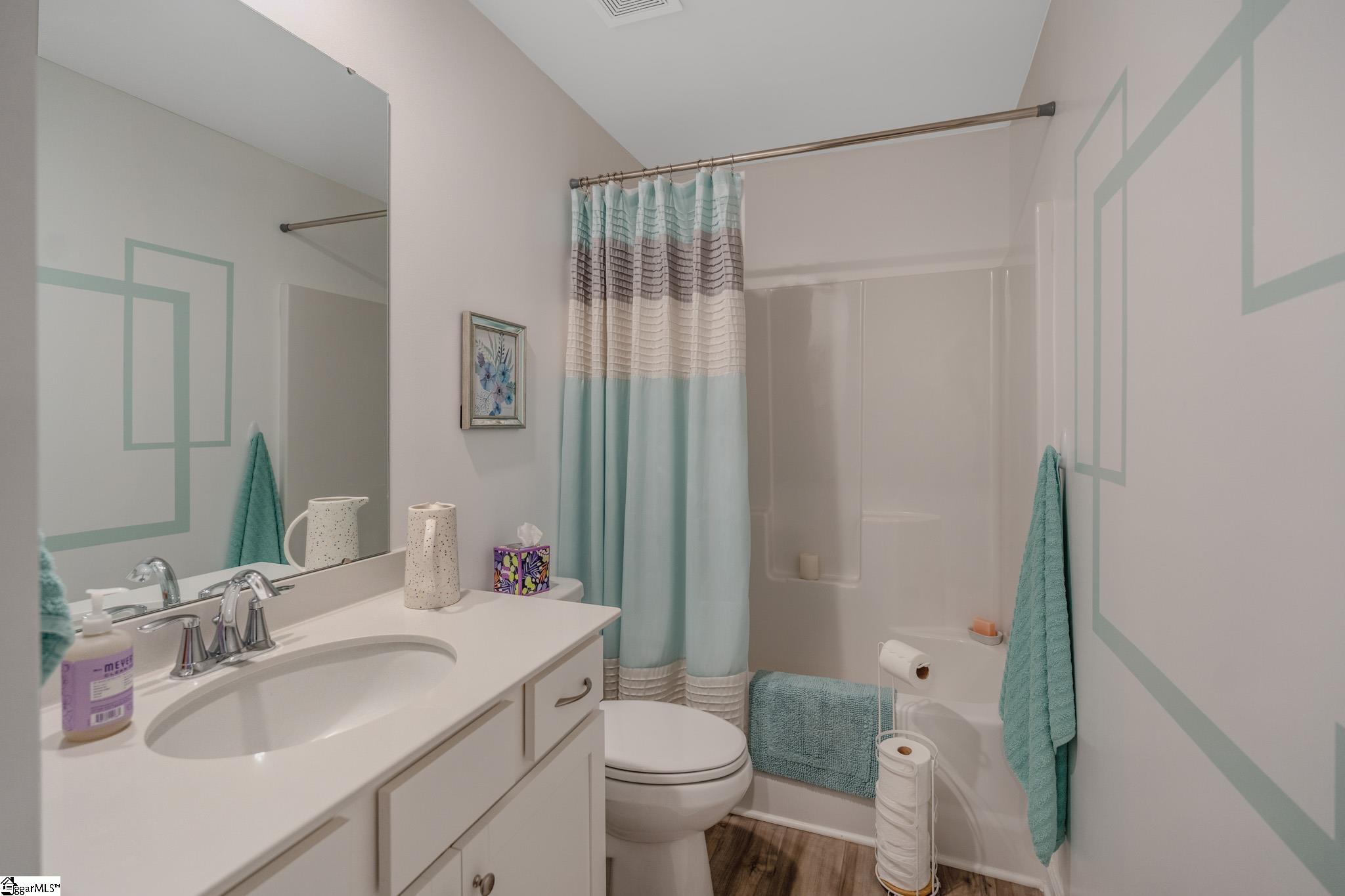 214 E Compass Way Property Photo 32