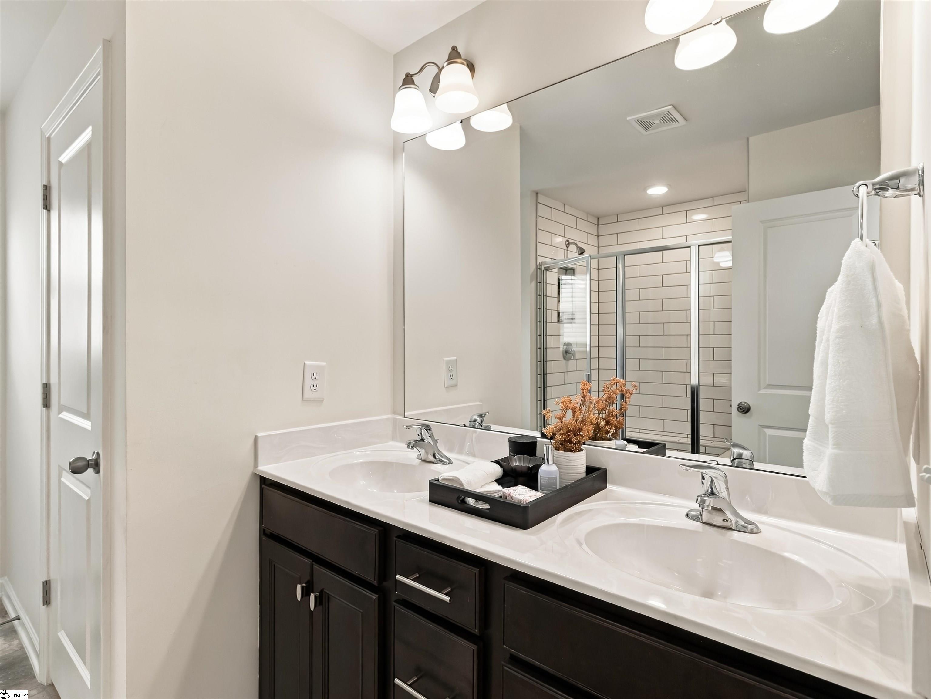 6045 Haddington Drive Property Photo 26