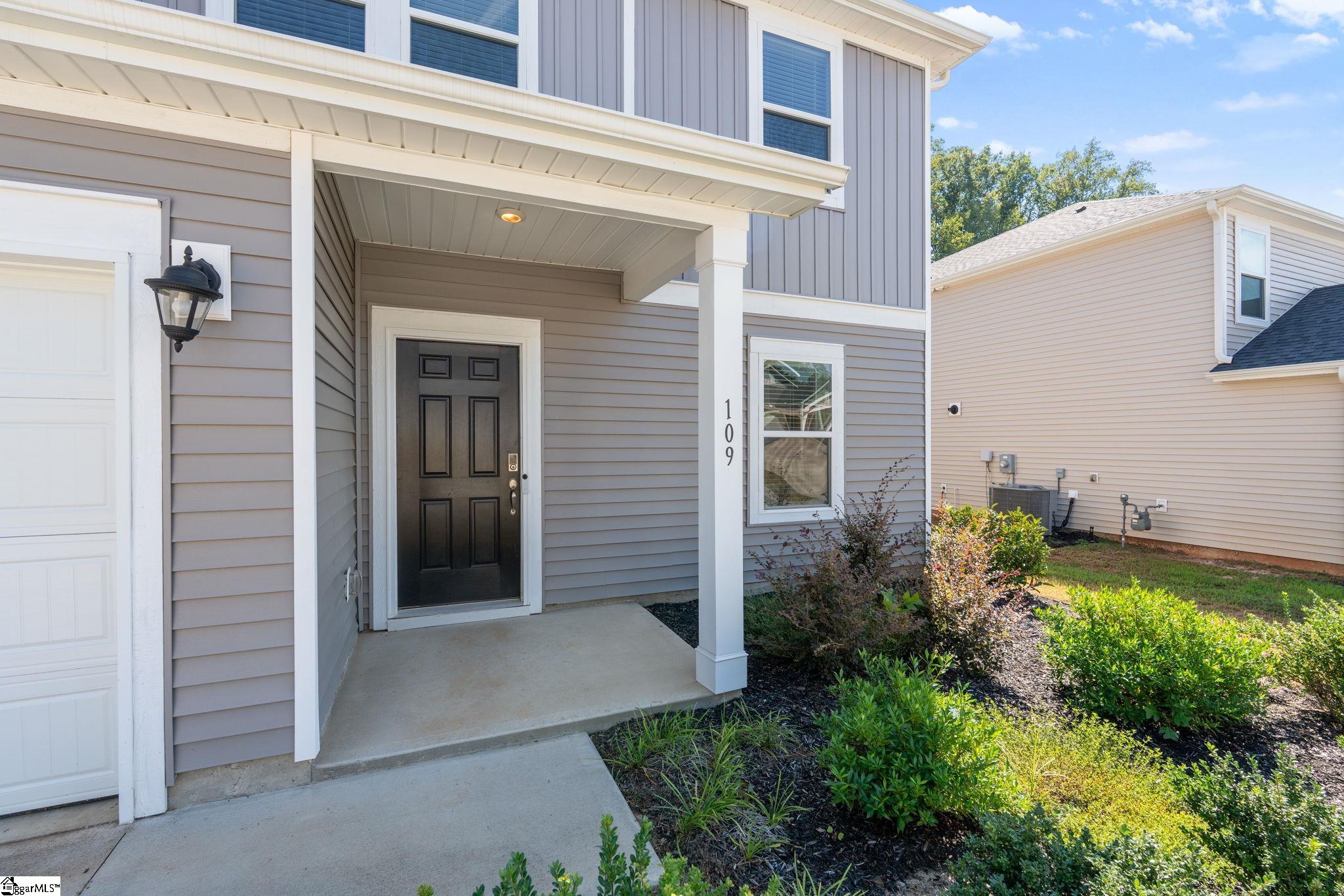 109 Mainsail Way Property Photo 4