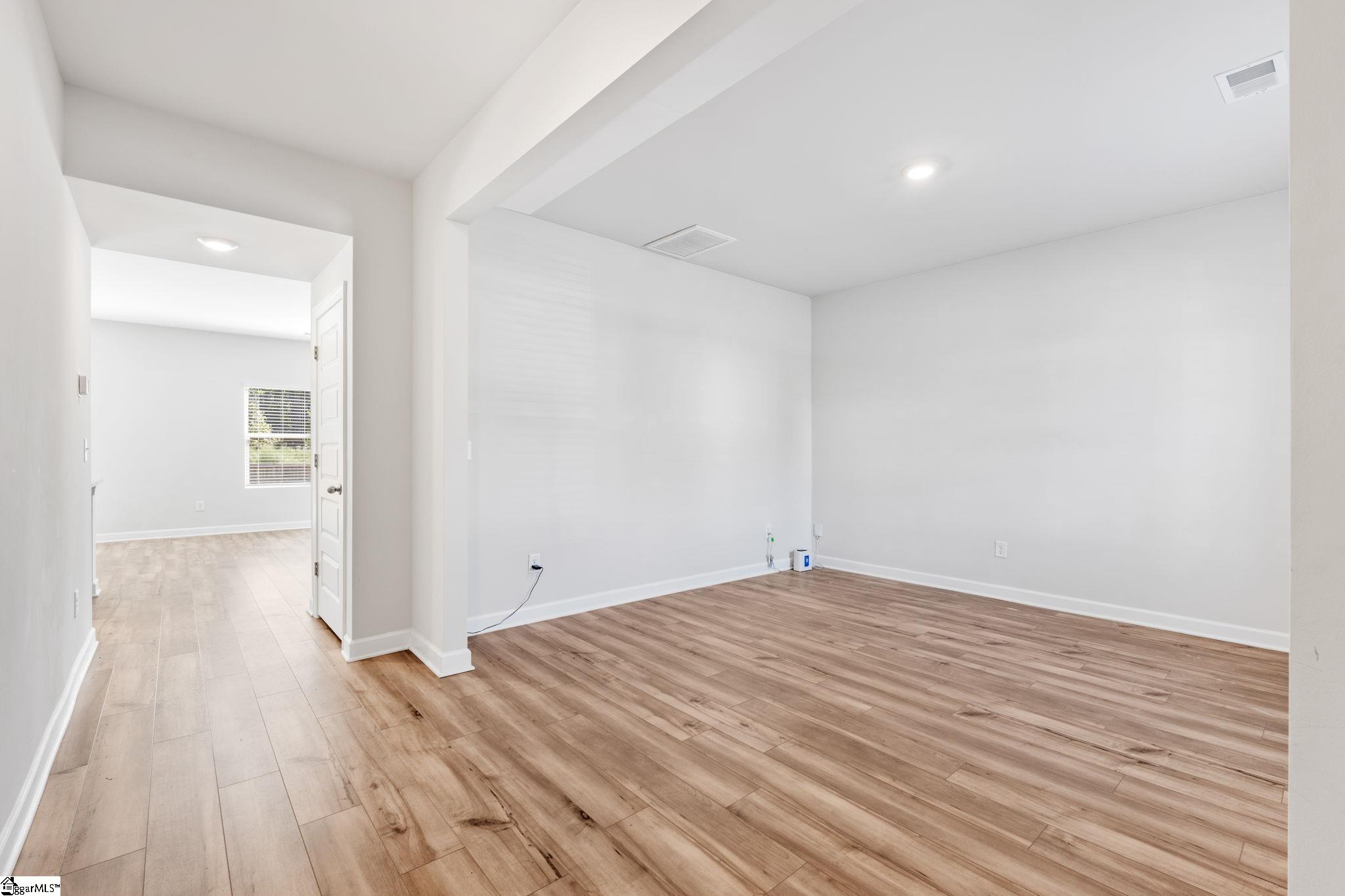 109 Mainsail Way Property Photo 6