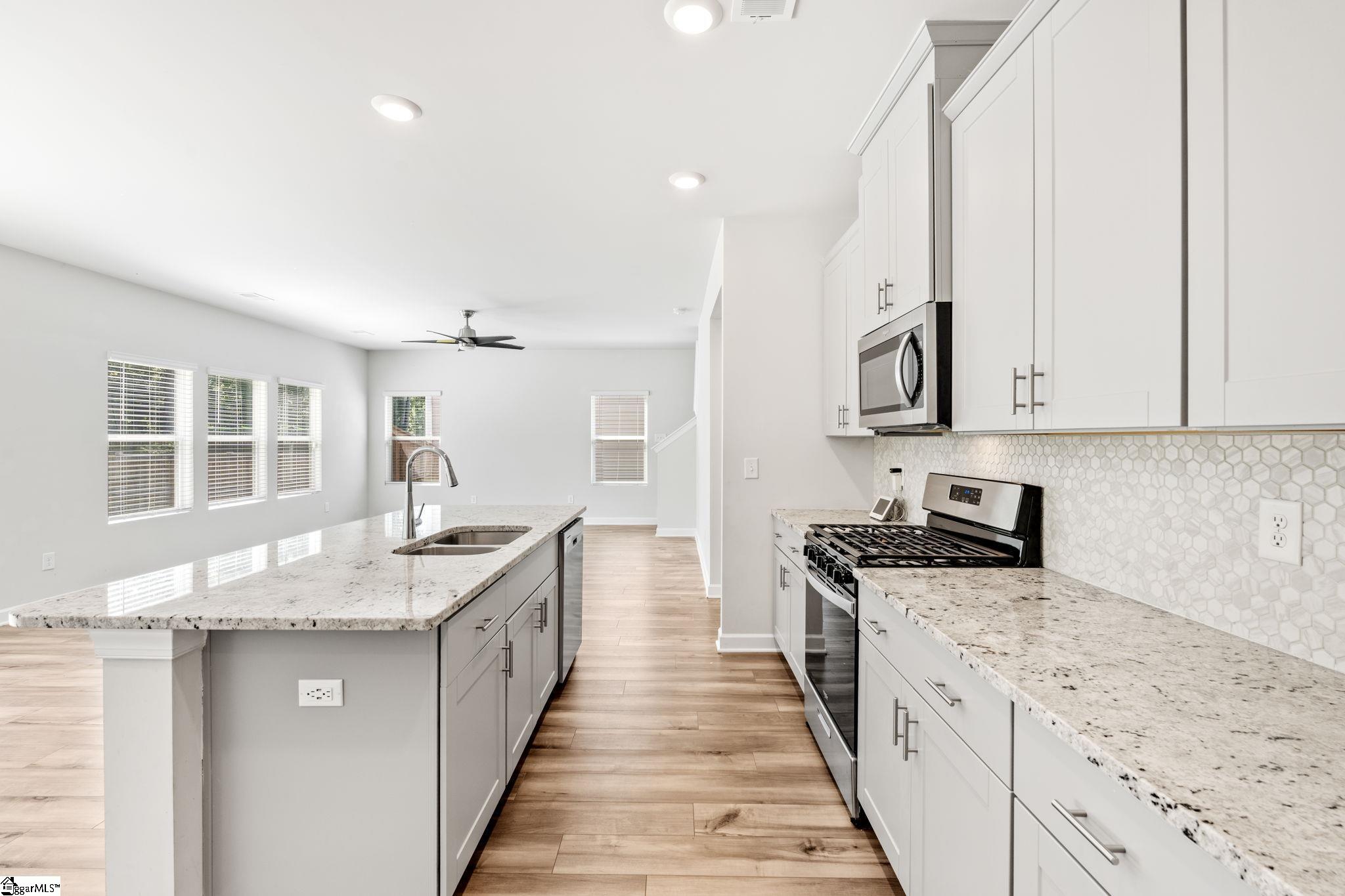 109 Mainsail Way Property Photo 10