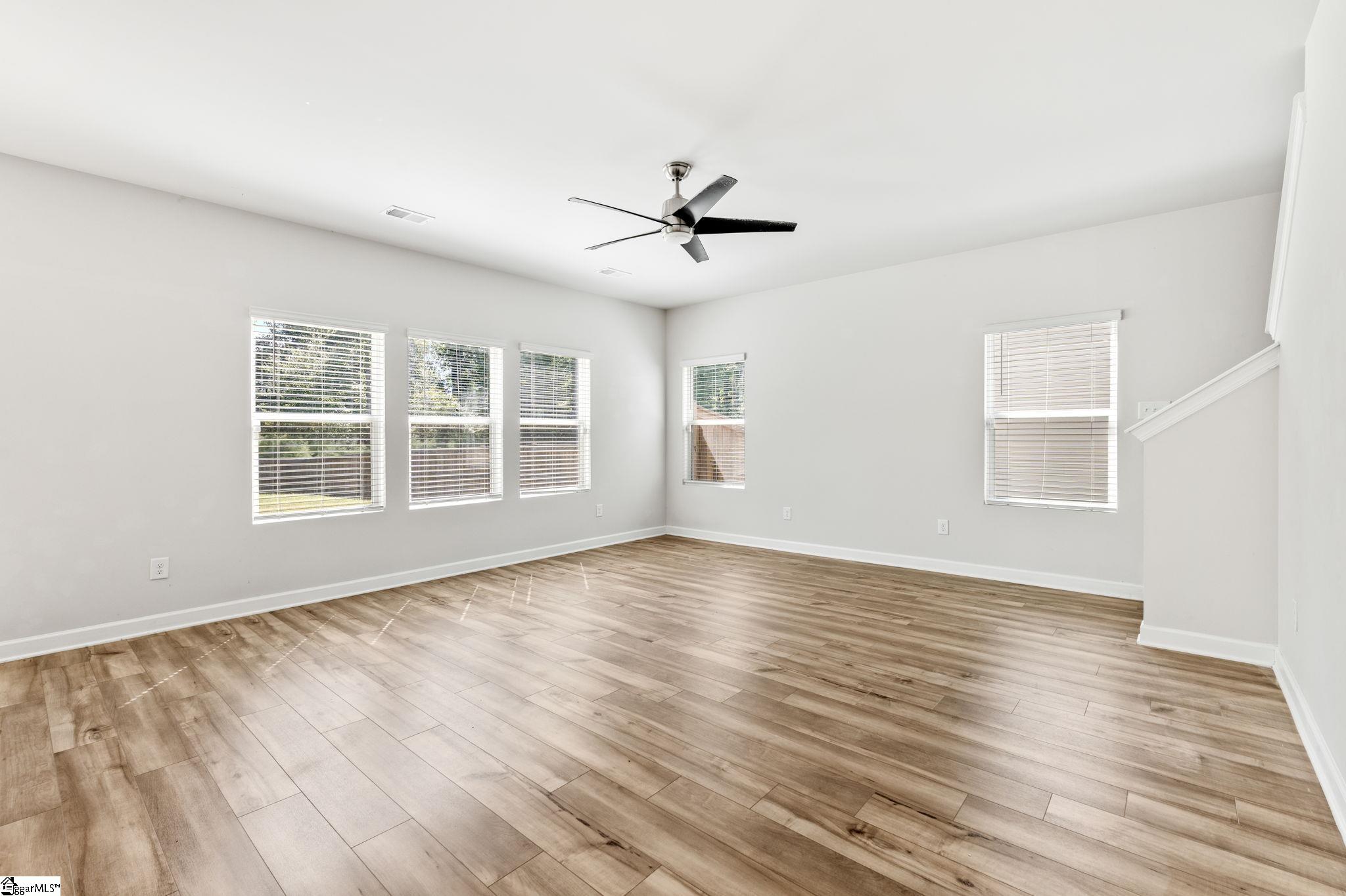 109 Mainsail Way Property Photo 14