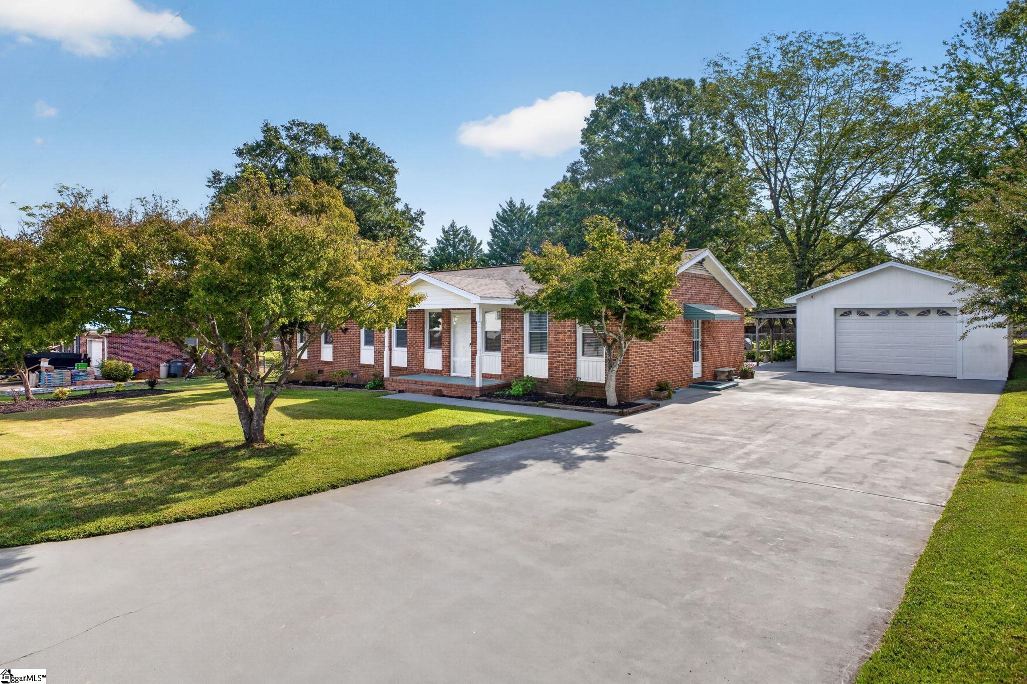 7 Shubuta Court Property Photo 5