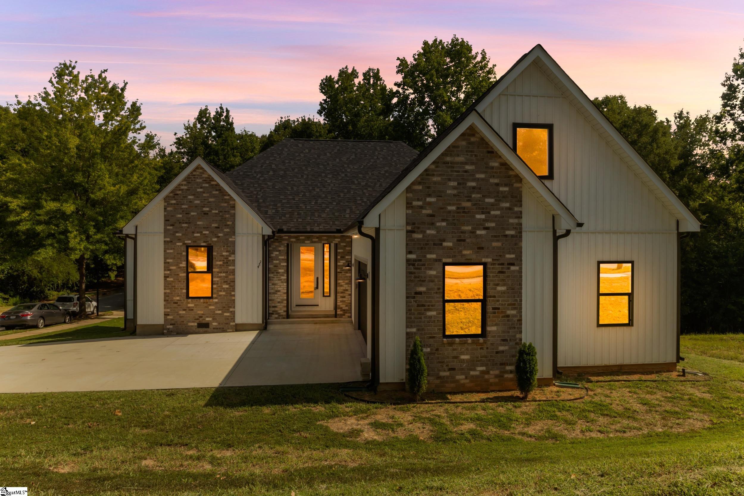 452 Congaree Road Property Photo 1