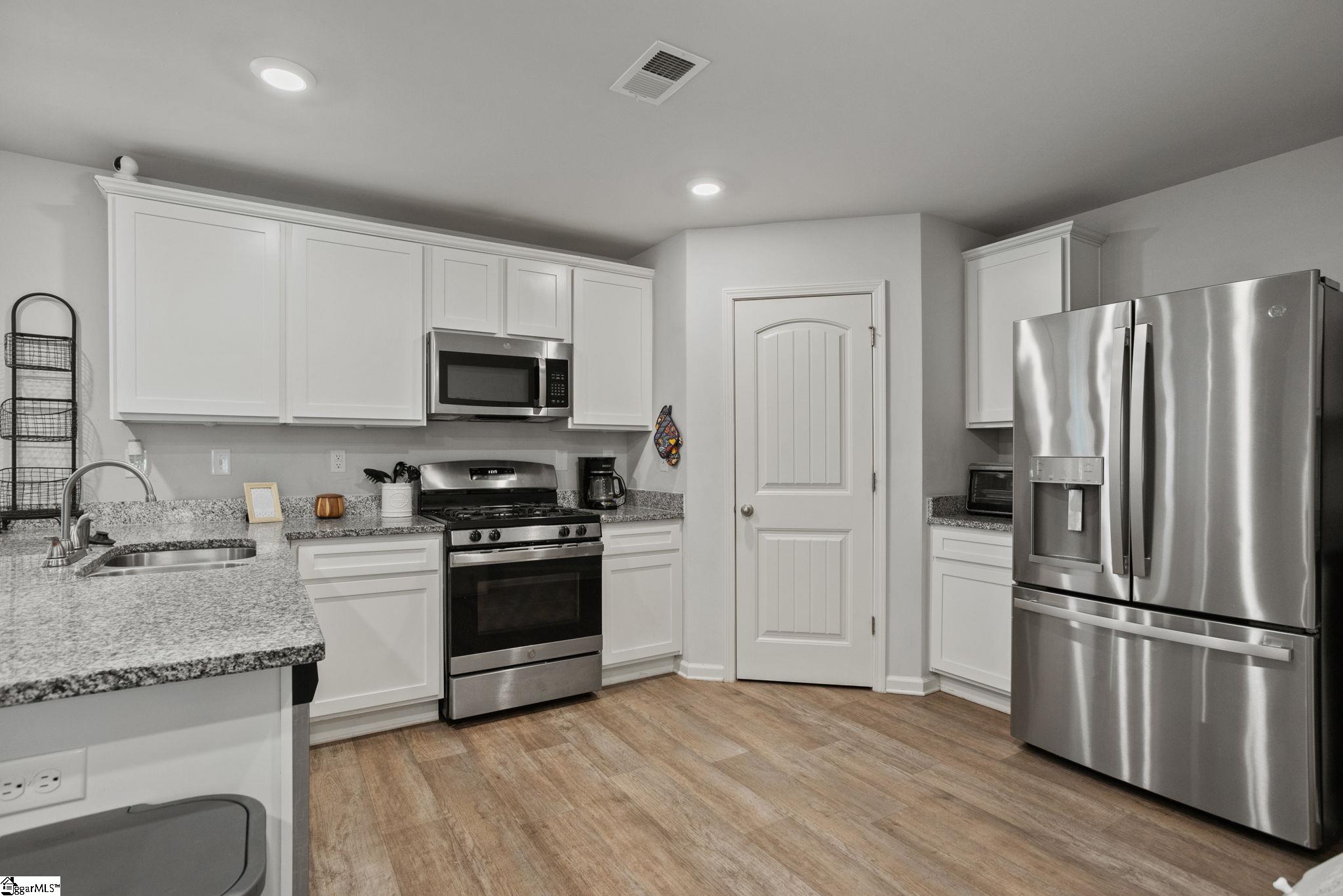 202 Rushing Waters Drive Property Photo 8
