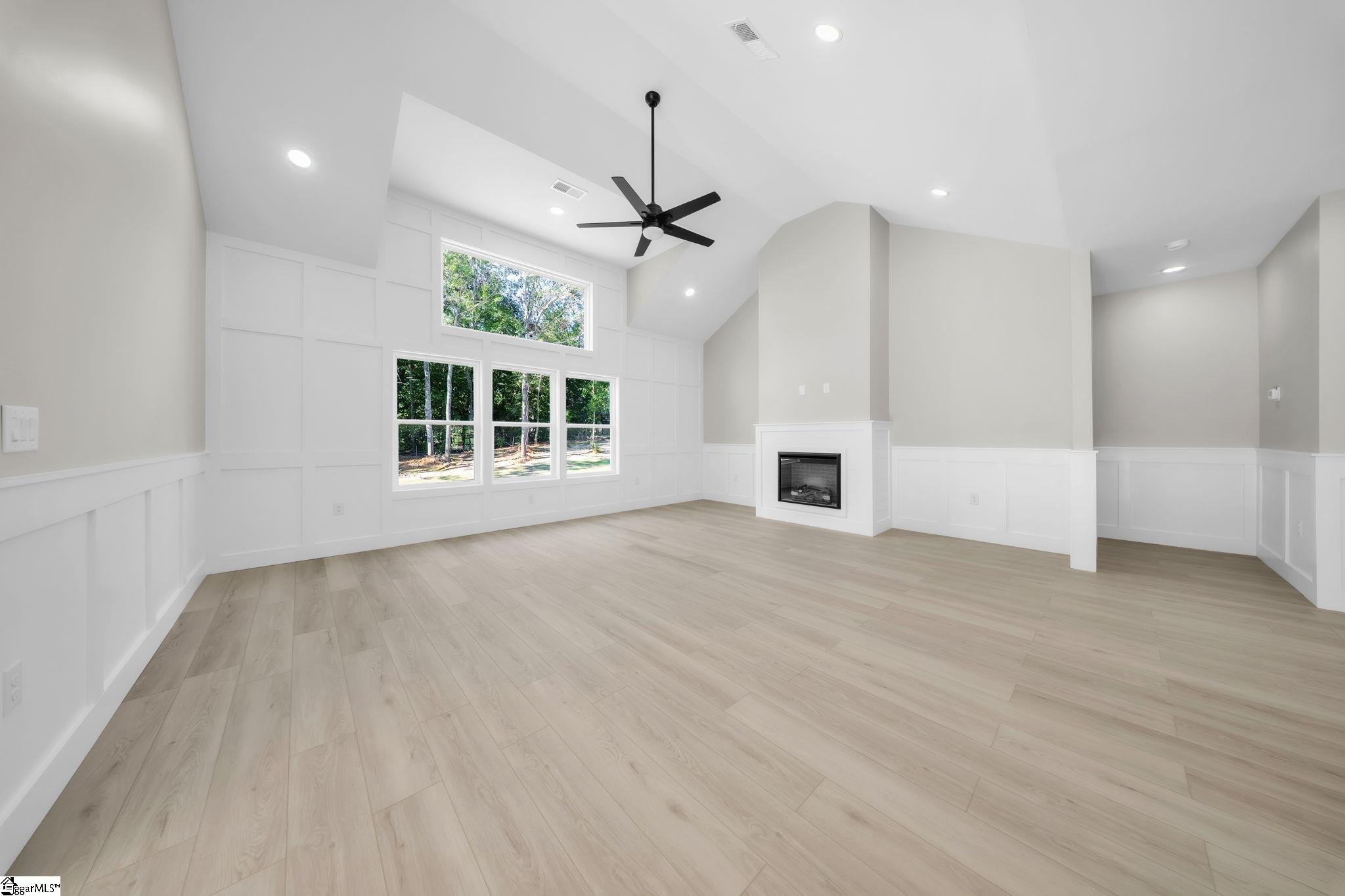 209 Chestnut Drive Property Photo 4