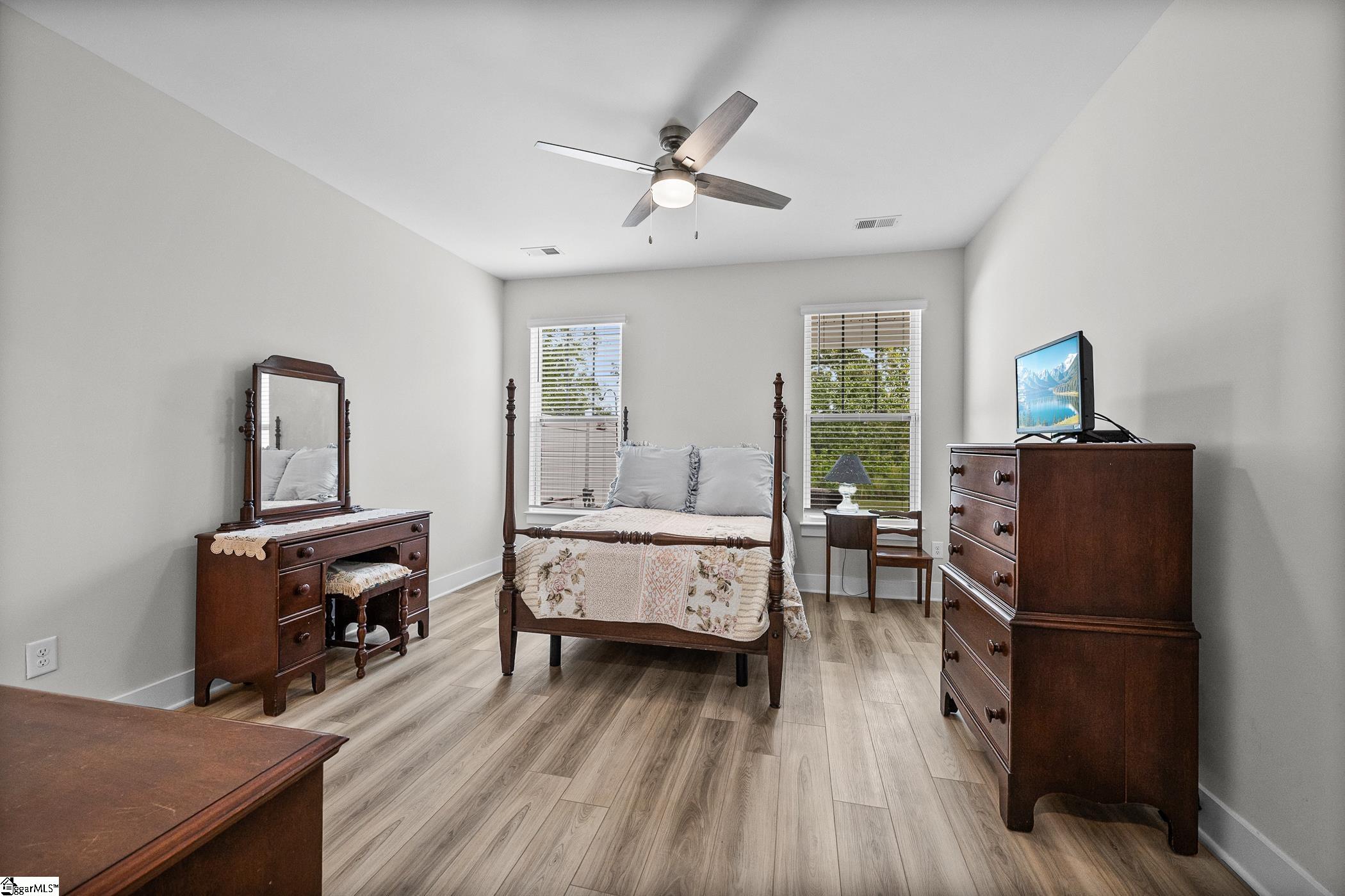 414 Ambleside Lane Property Photo 10