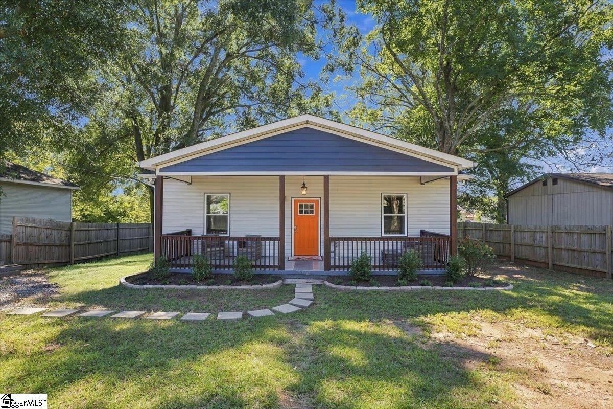 6 7th Street Property Photo 1