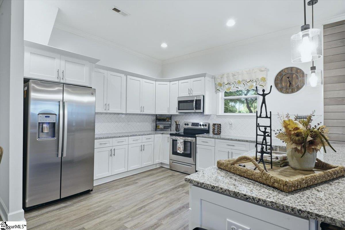6 7th Street Property Photo 11