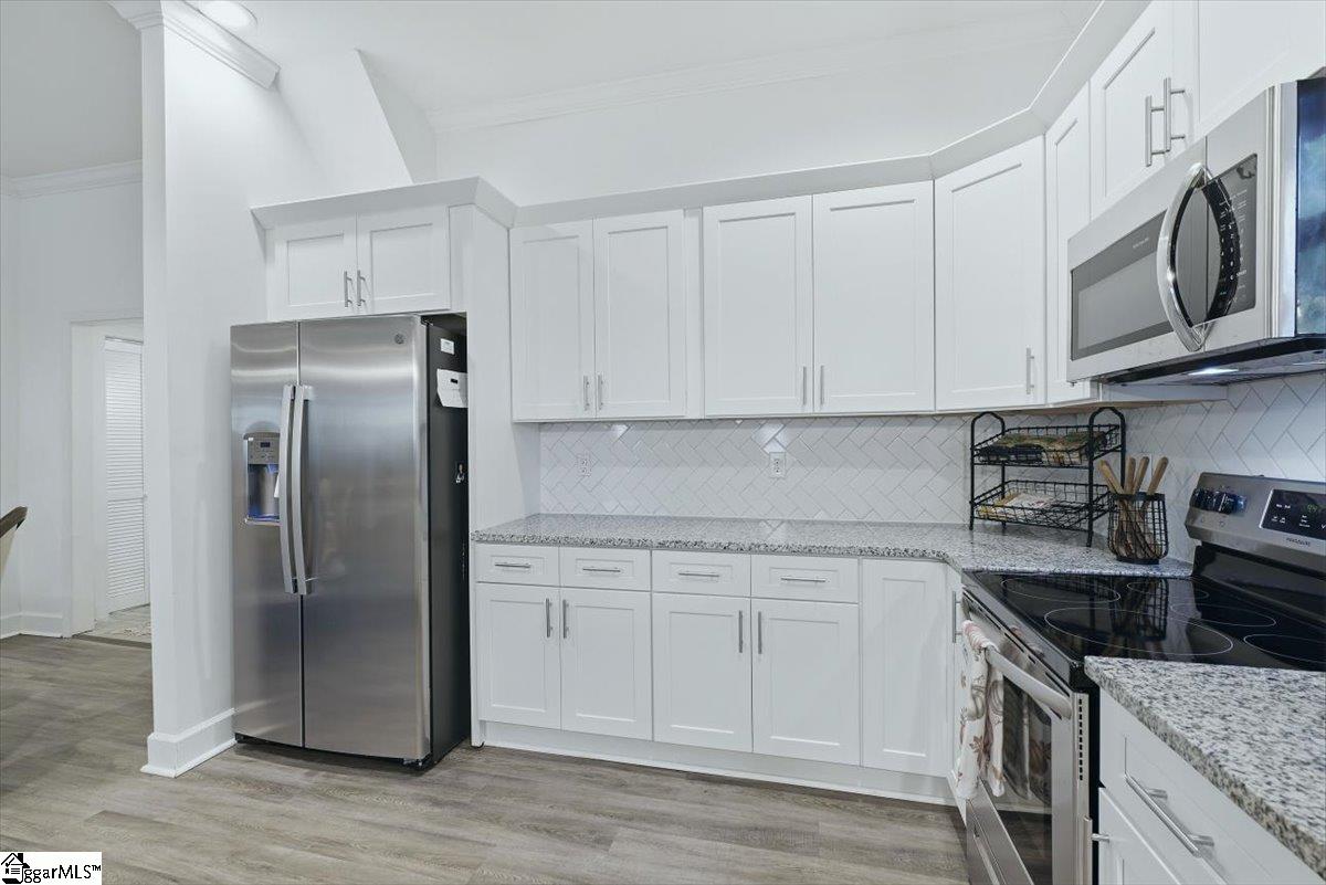 6 7th Street Property Photo 13