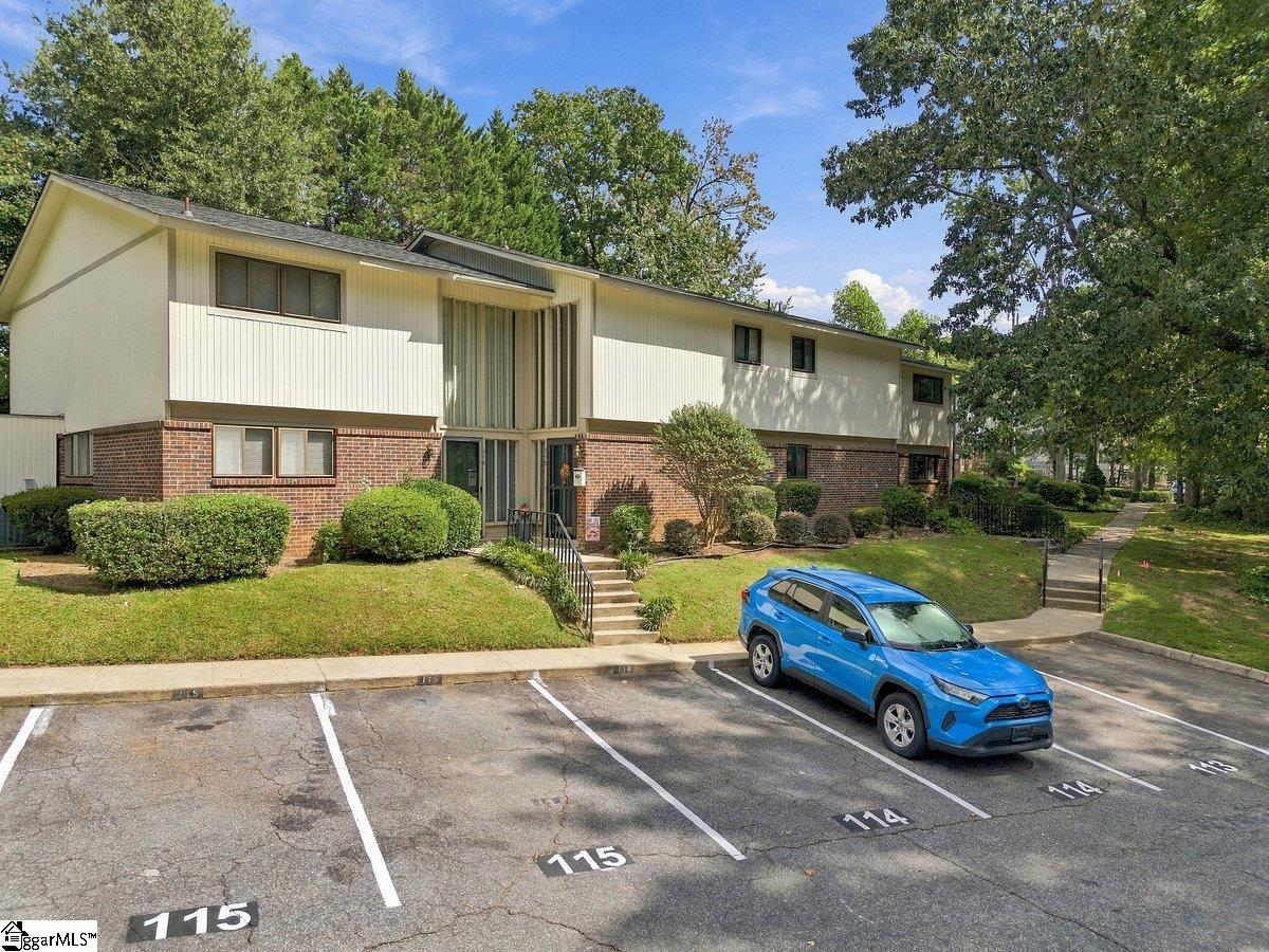 114 Briarview Circle Property Photo 31