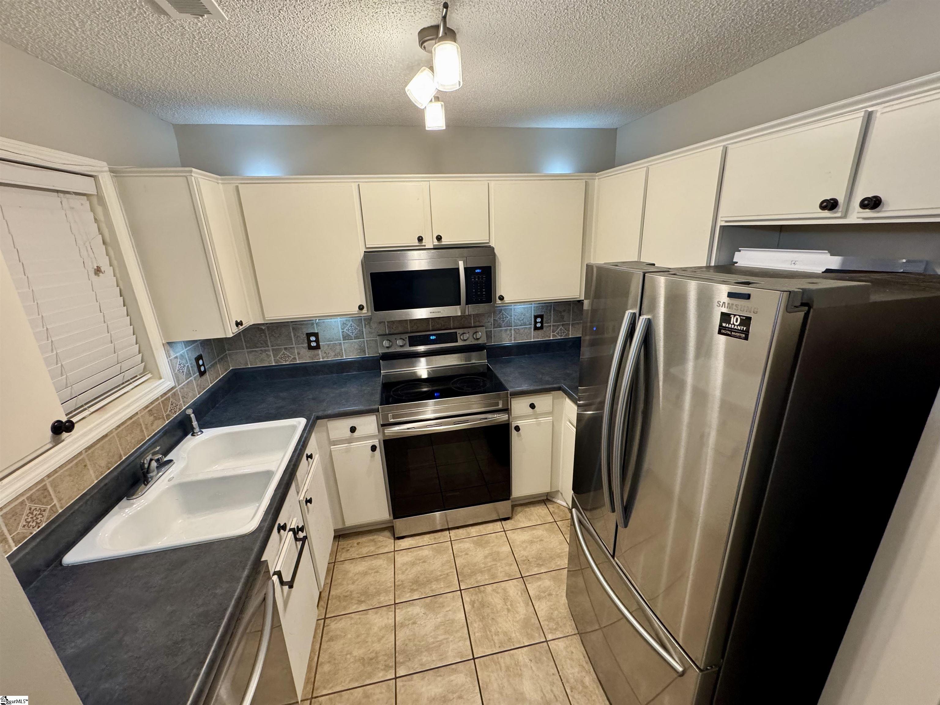 46 Hayfield Lane Property Photo 3