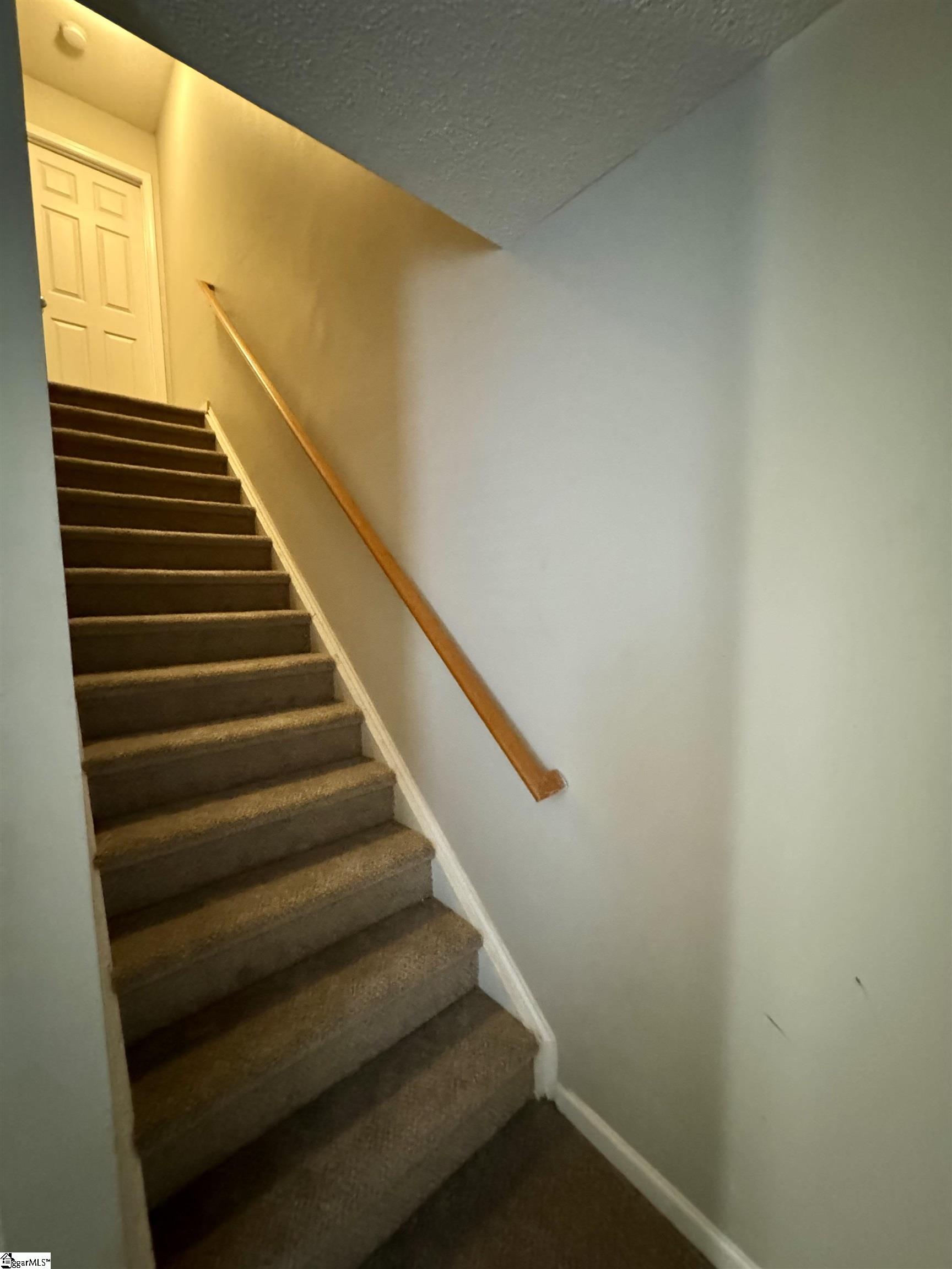 46 Hayfield Lane Property Photo 7