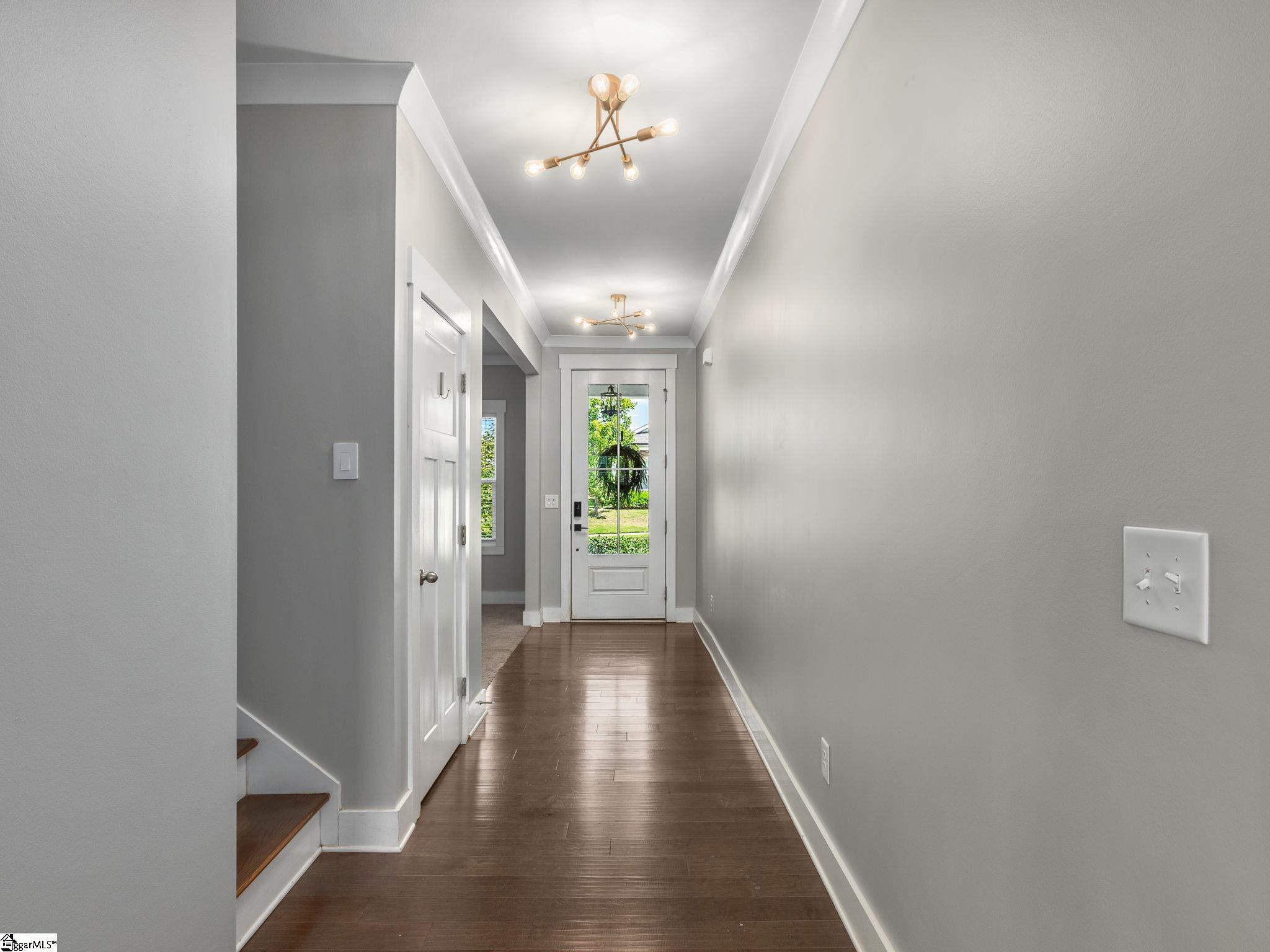 719 Ashdale Way Property Photo 3