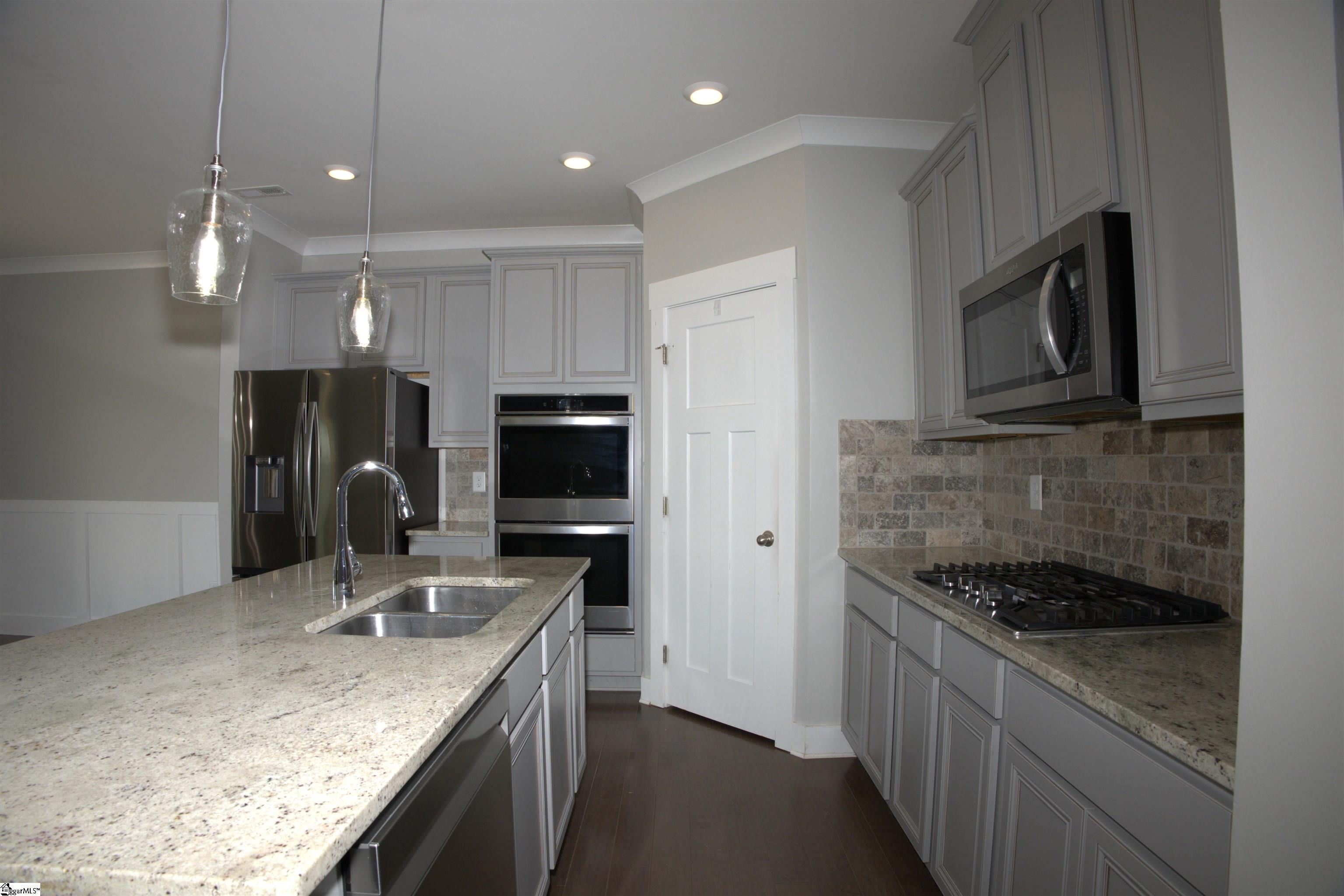 719 Ashdale Way Property Photo 10
