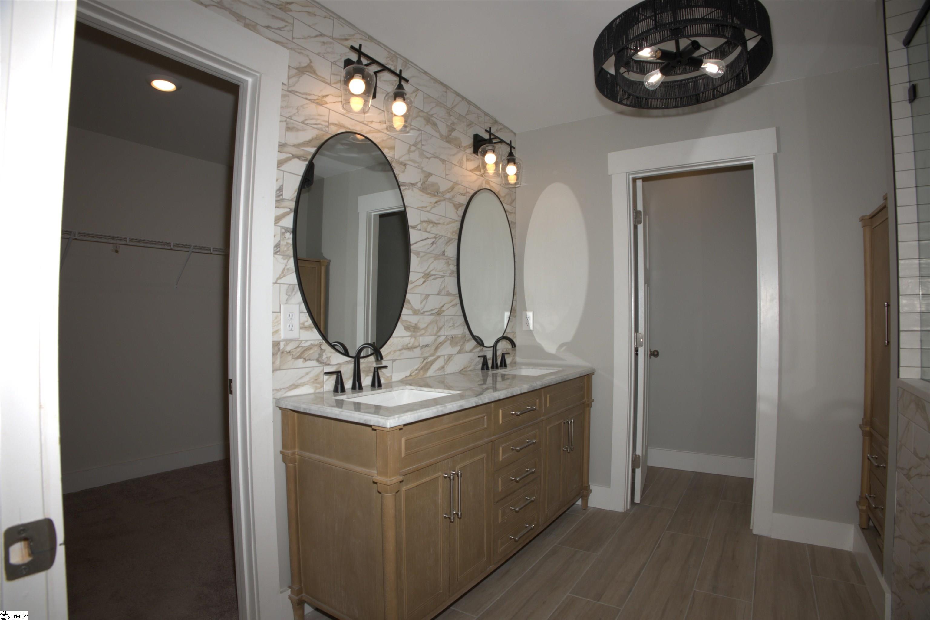 719 Ashdale Way Property Photo 22