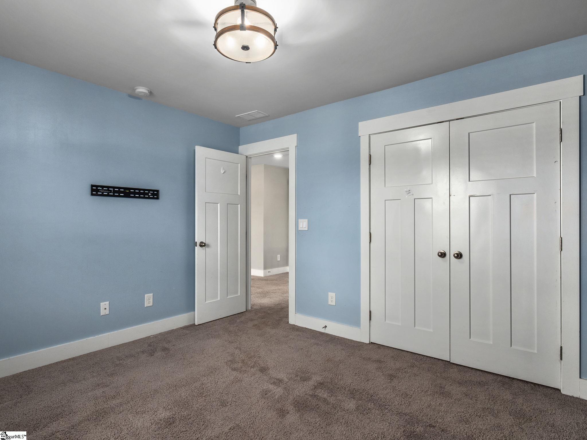 719 Ashdale Way Property Photo 24