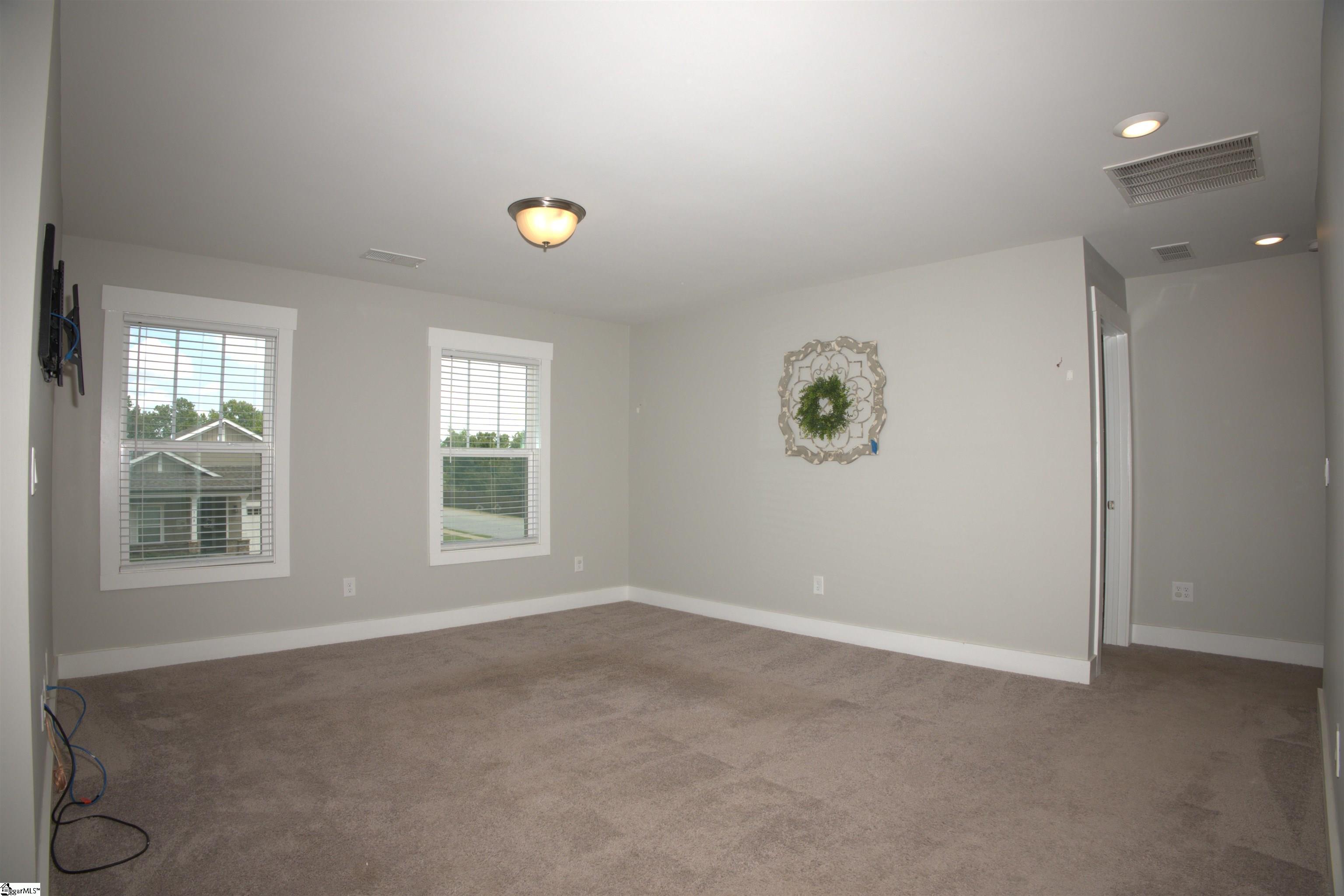 719 Ashdale Way Property Photo 28