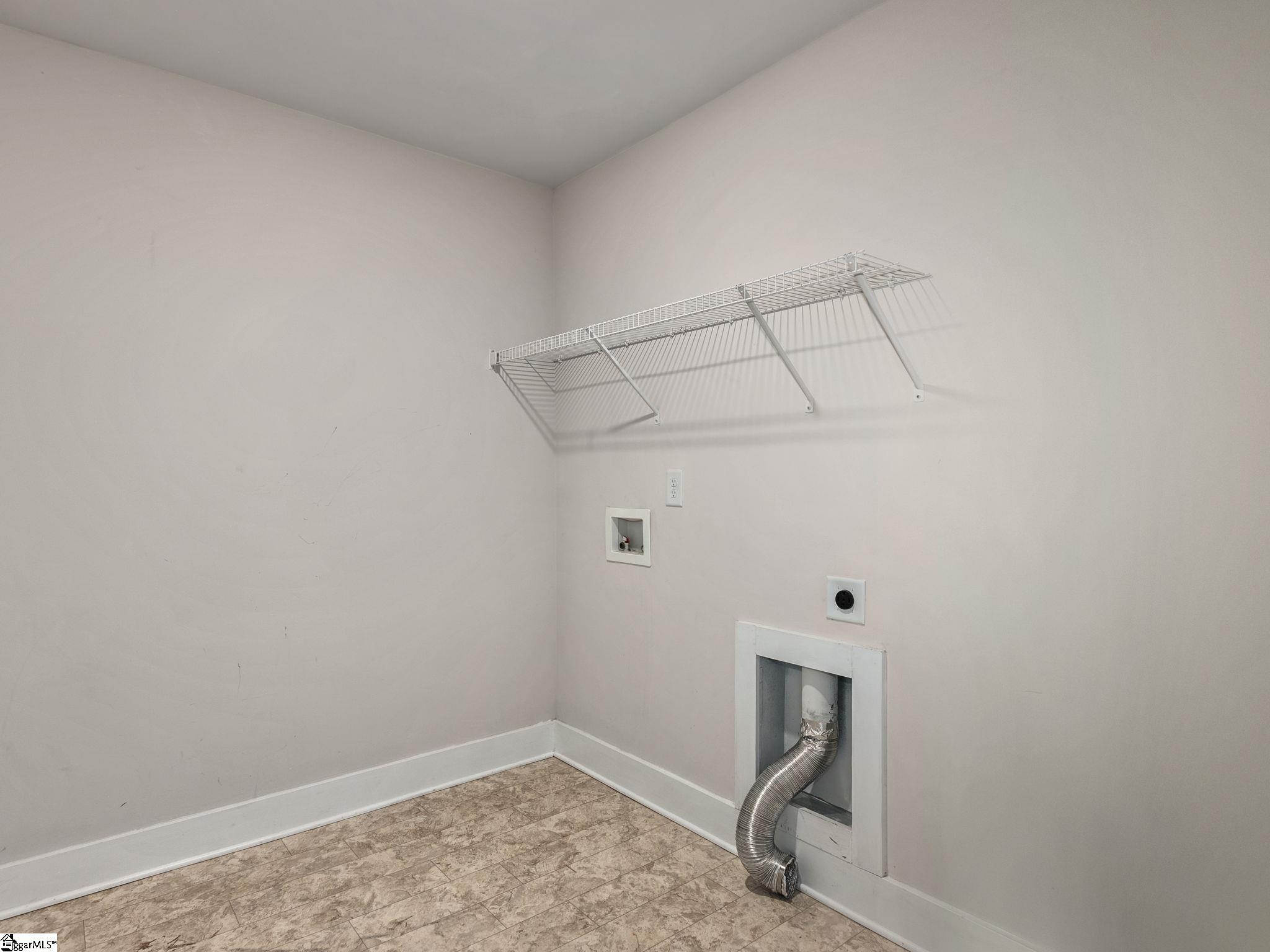 719 Ashdale Way Property Photo 28