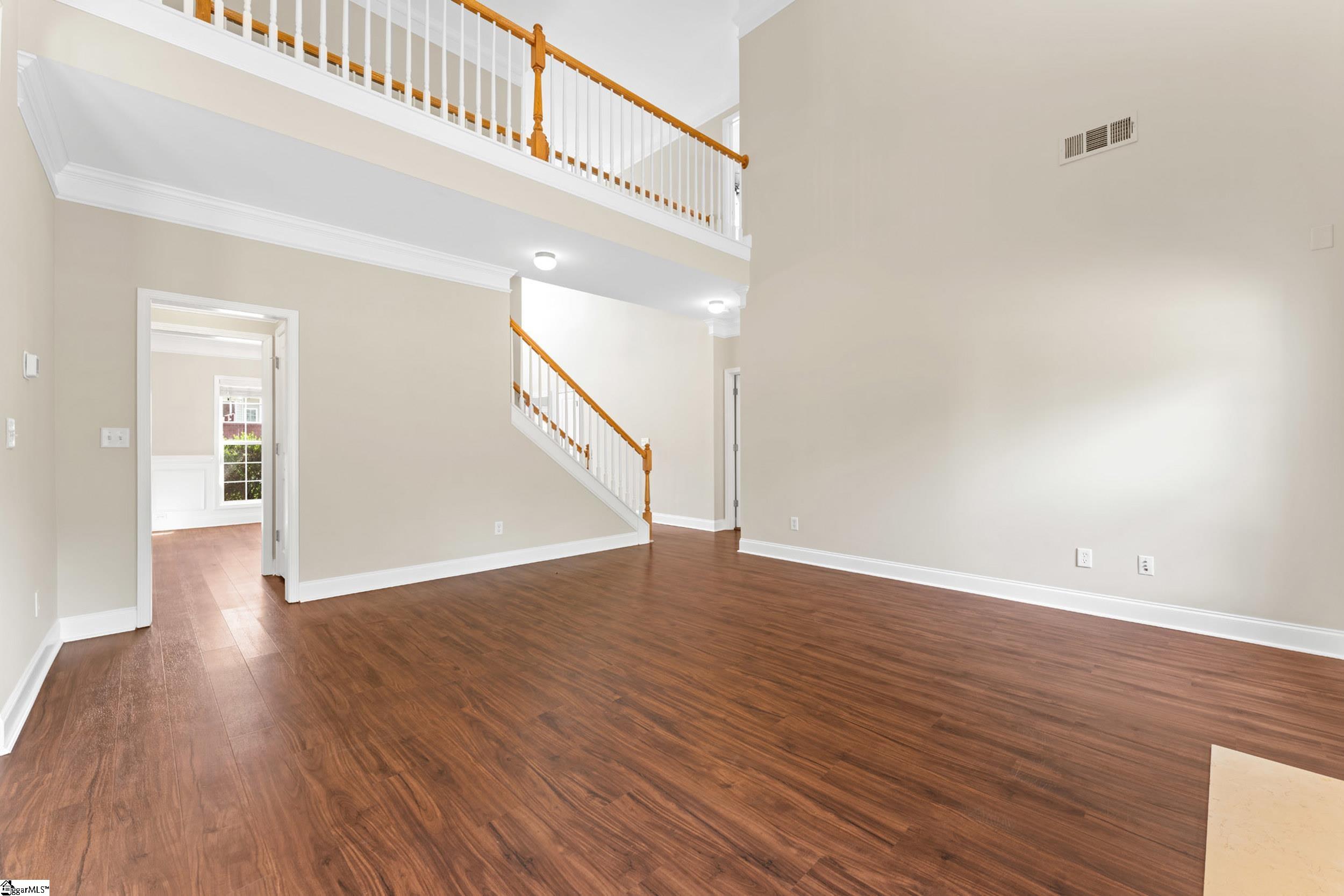 300 Roanoke Way Property Photo 10