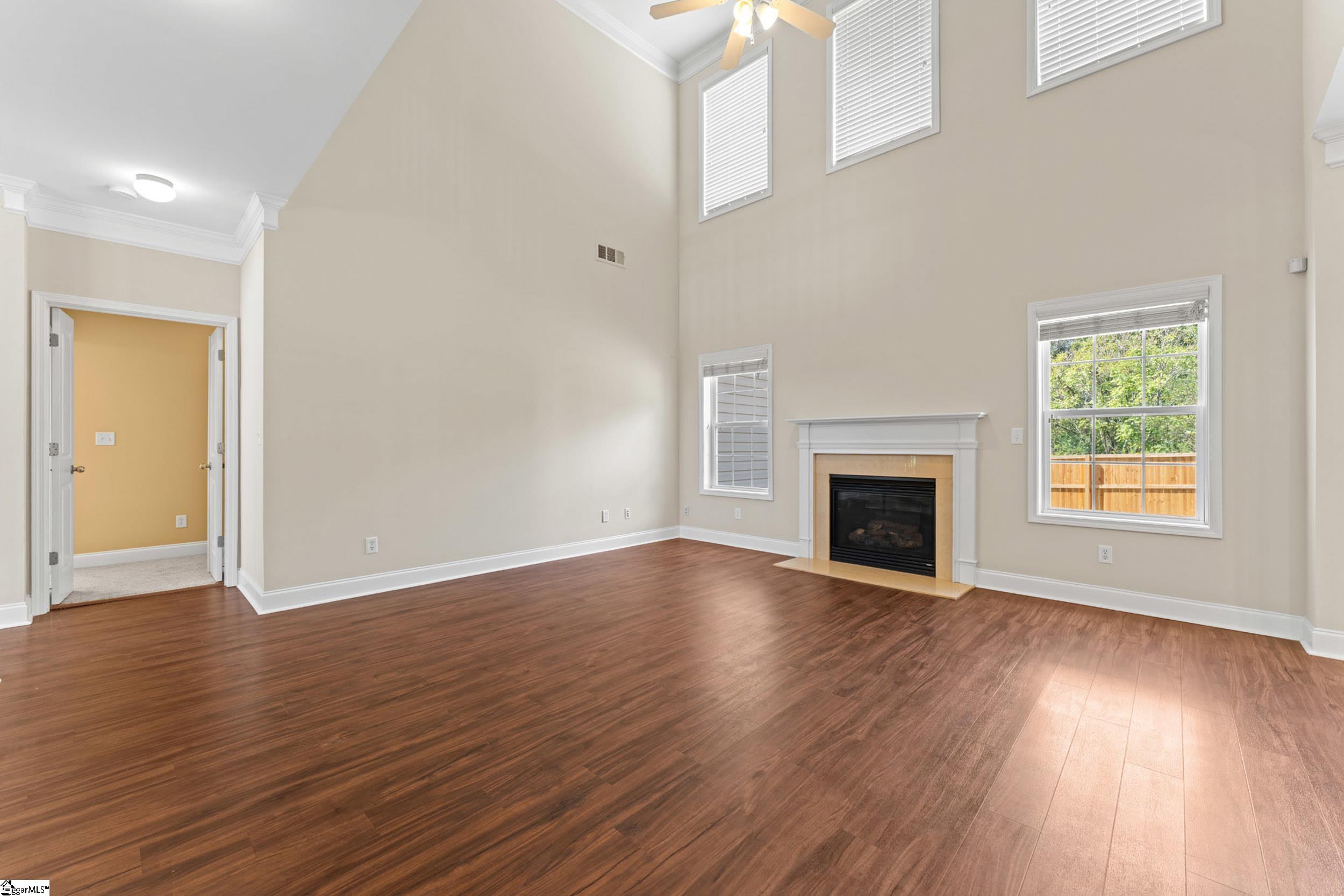 300 Roanoke Way Property Photo 11