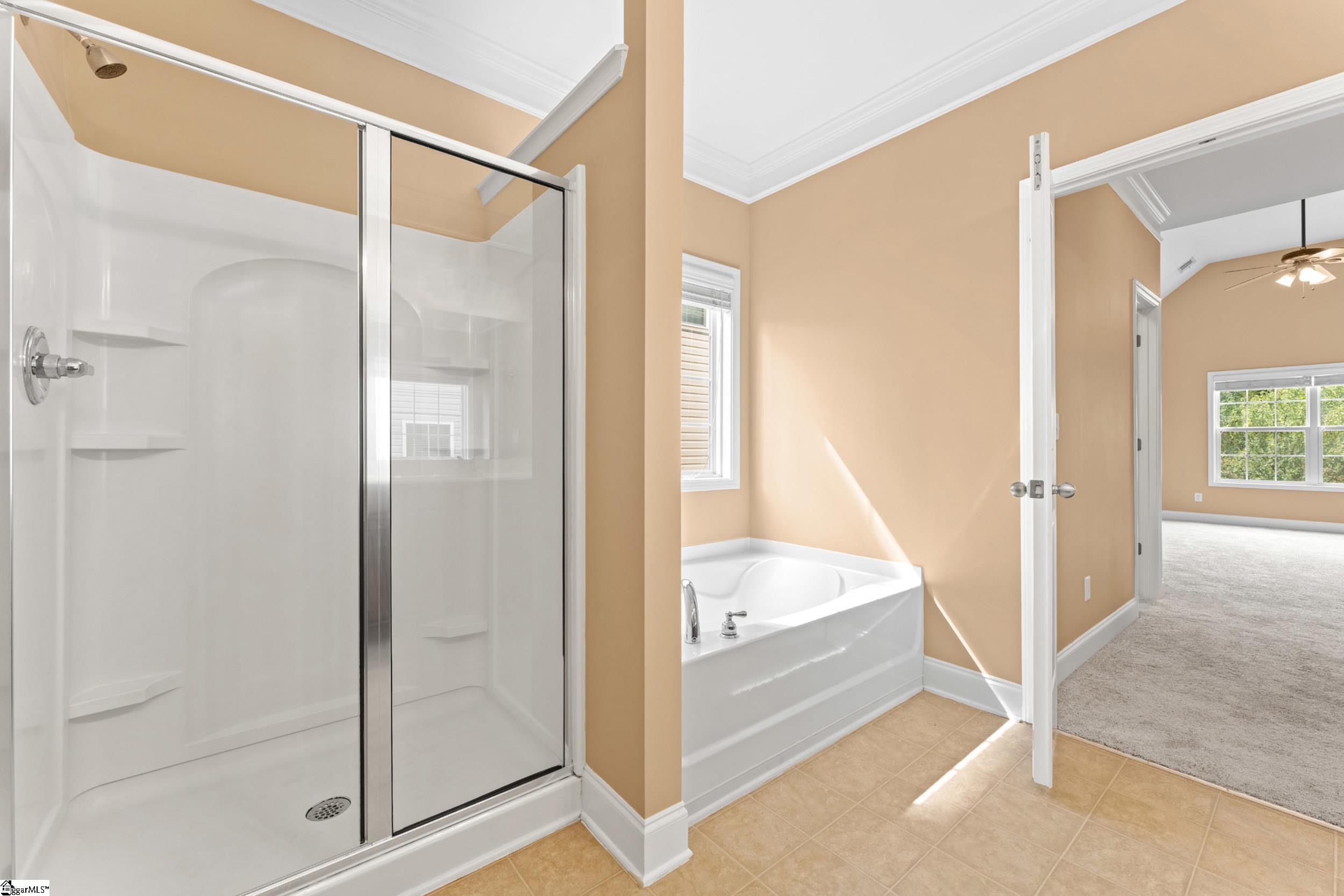 300 Roanoke Way Property Photo 24