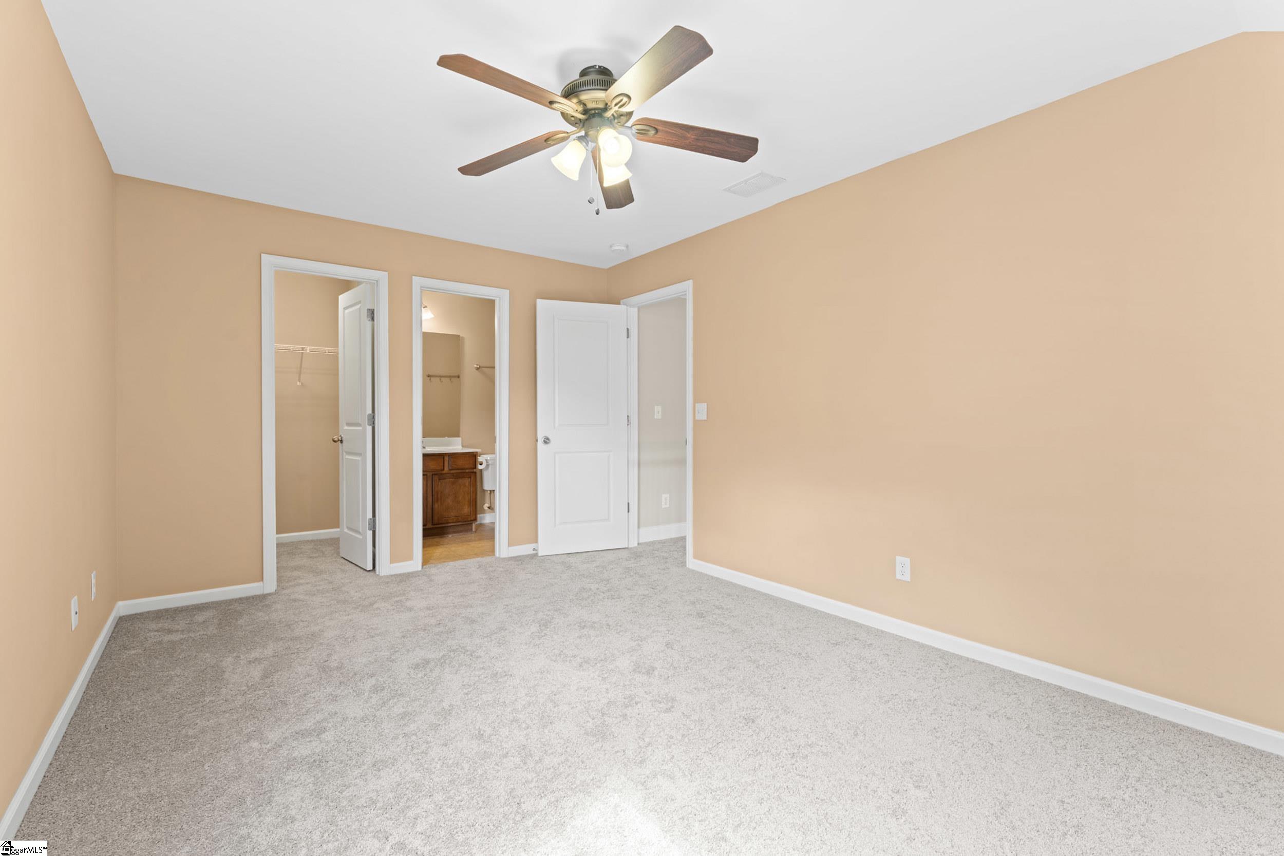 300 Roanoke Way Property Photo 32