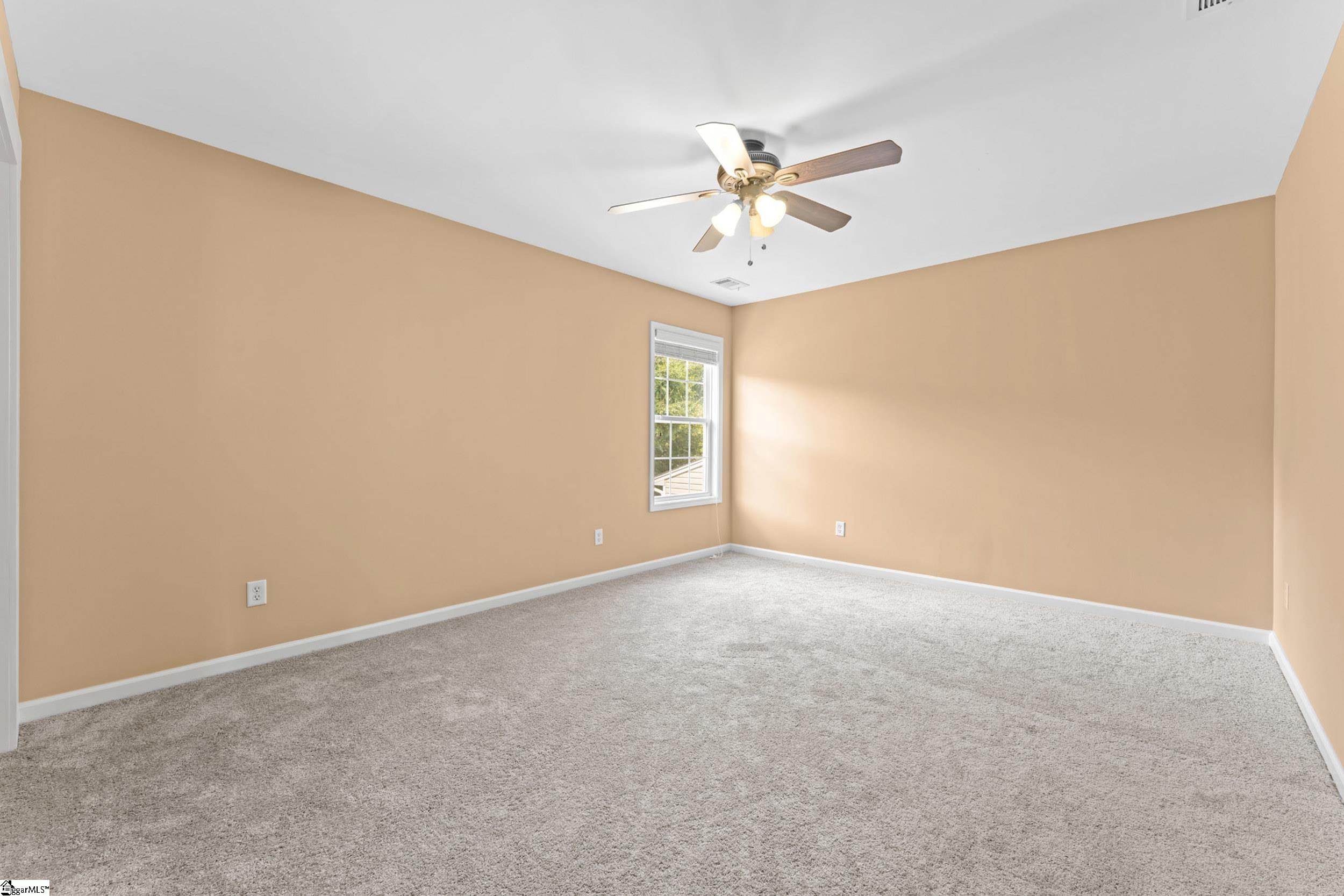 300 Roanoke Way Property Photo 33