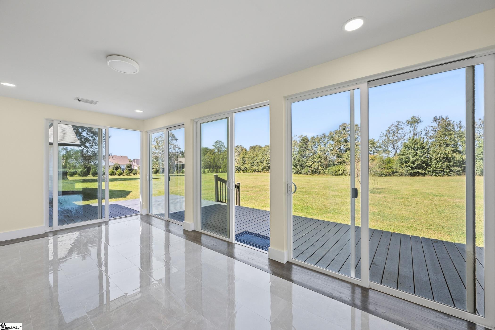 305 Waters Road Property Photo 16
