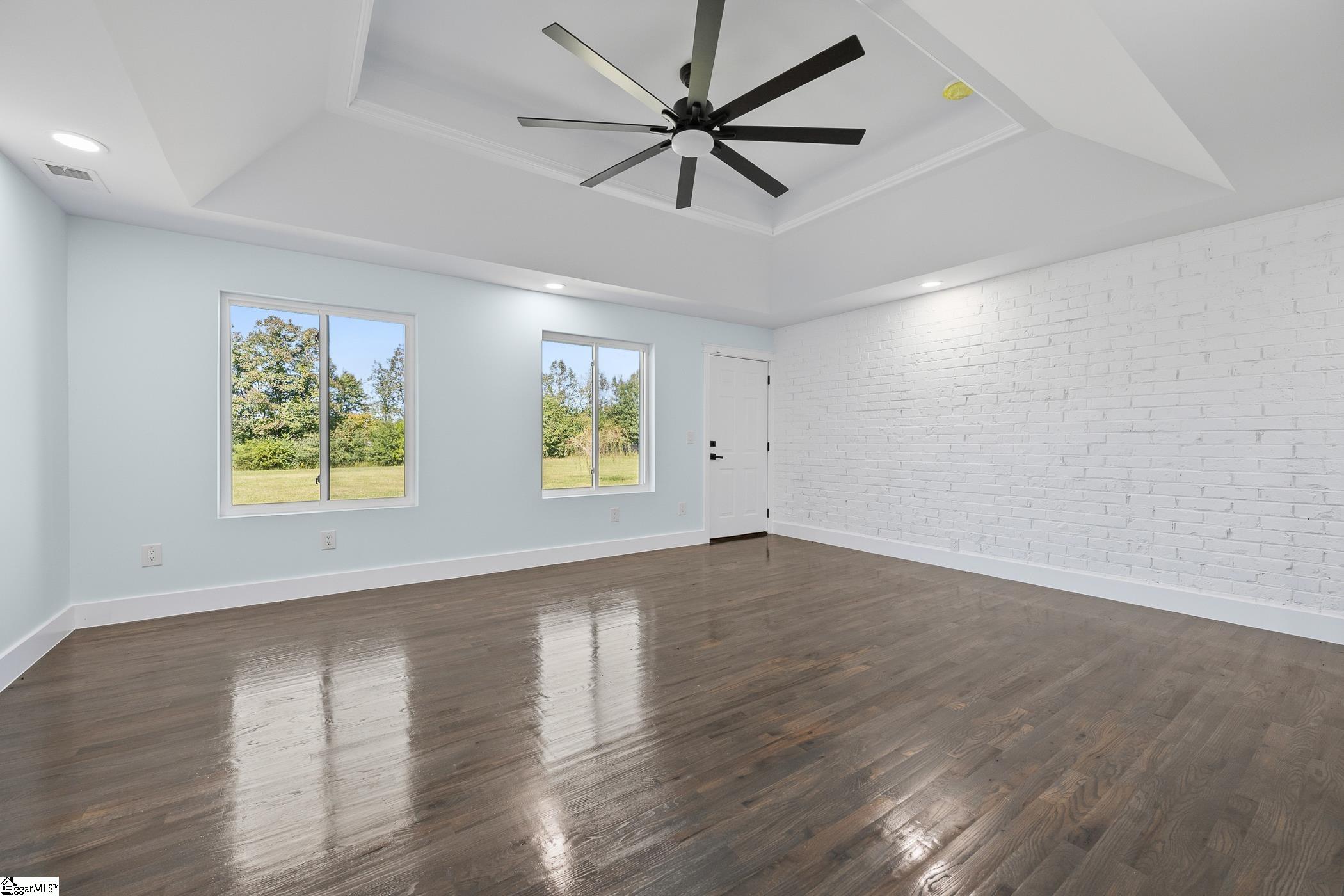 305 Waters Road Property Photo 18