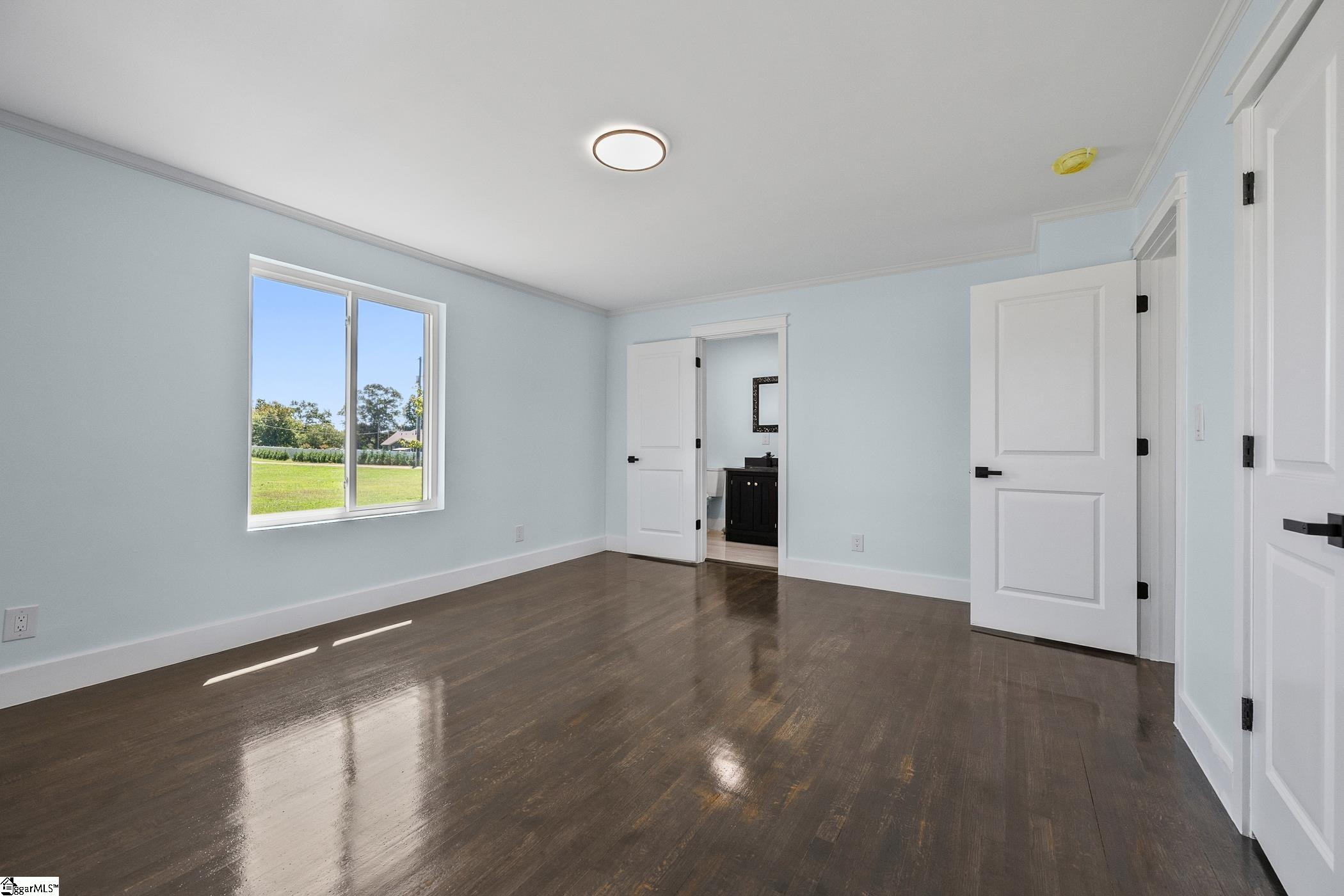 305 Waters Road Property Photo 24