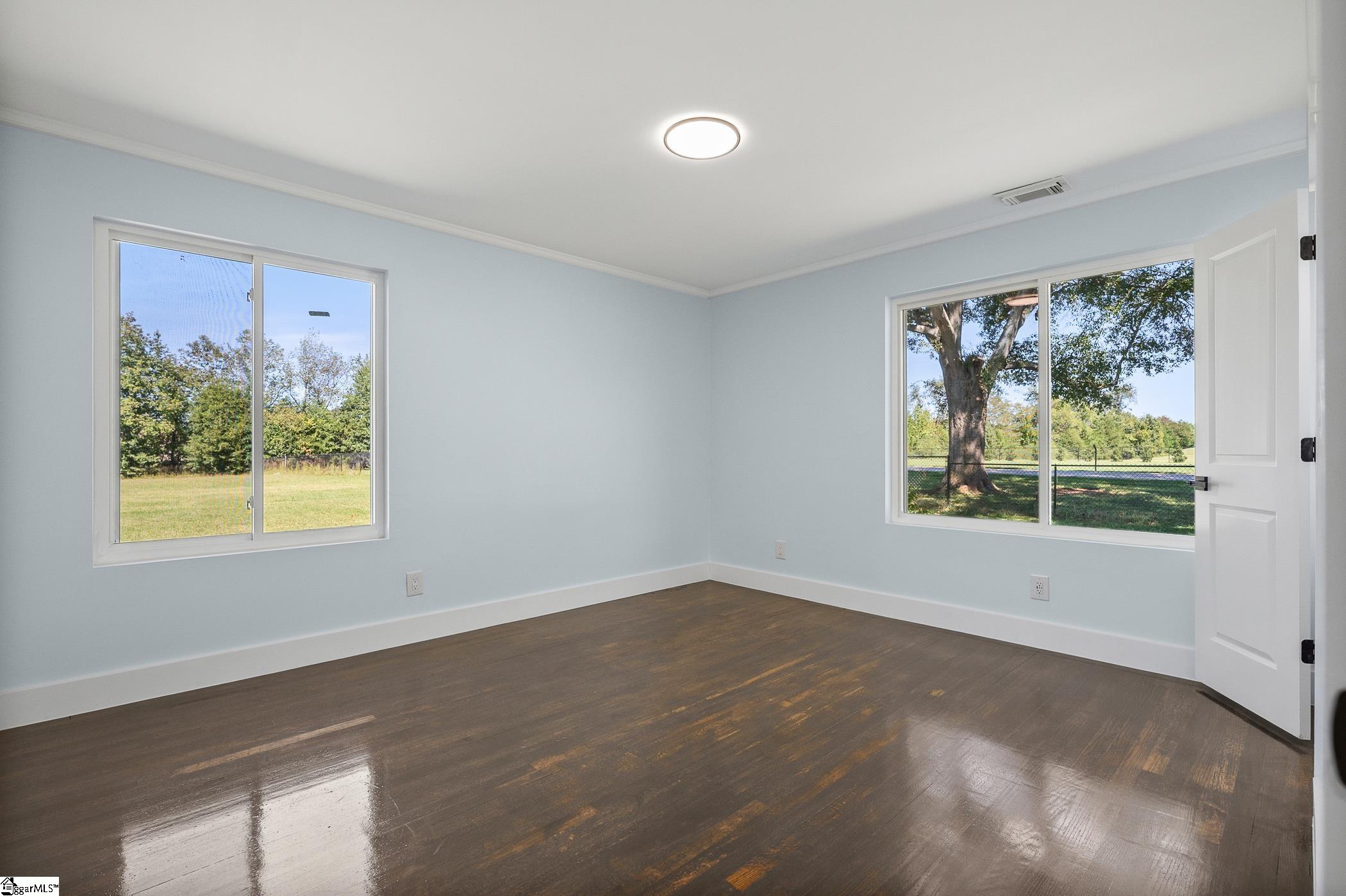 305 Waters Road Property Photo 26