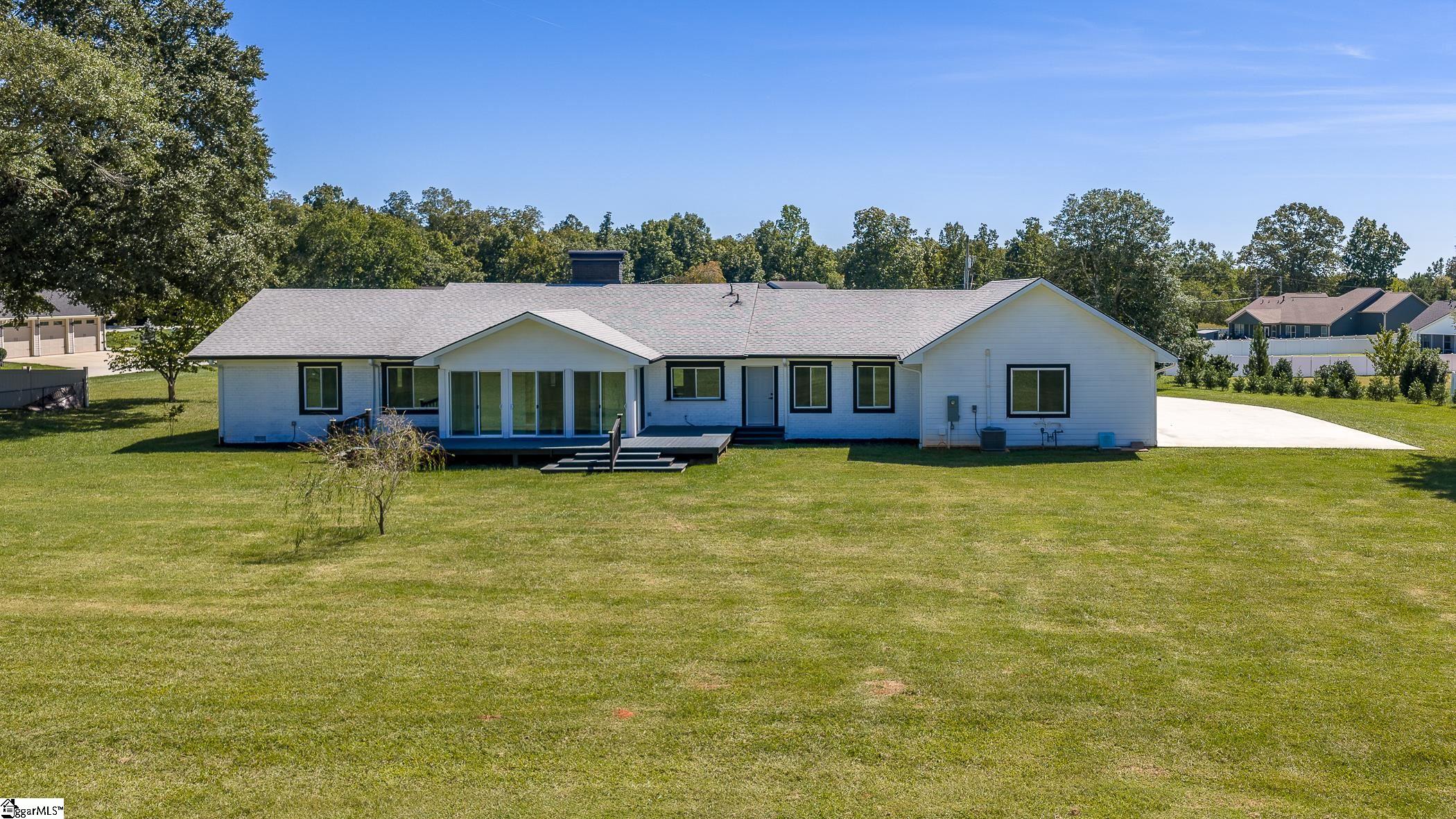 305 Waters Road Property Photo 35