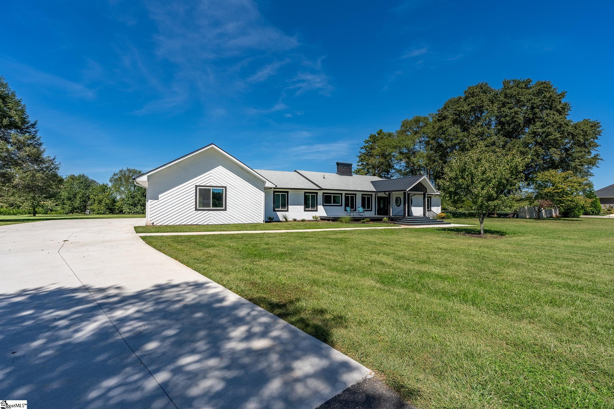 305 Waters Road Property Photo 40