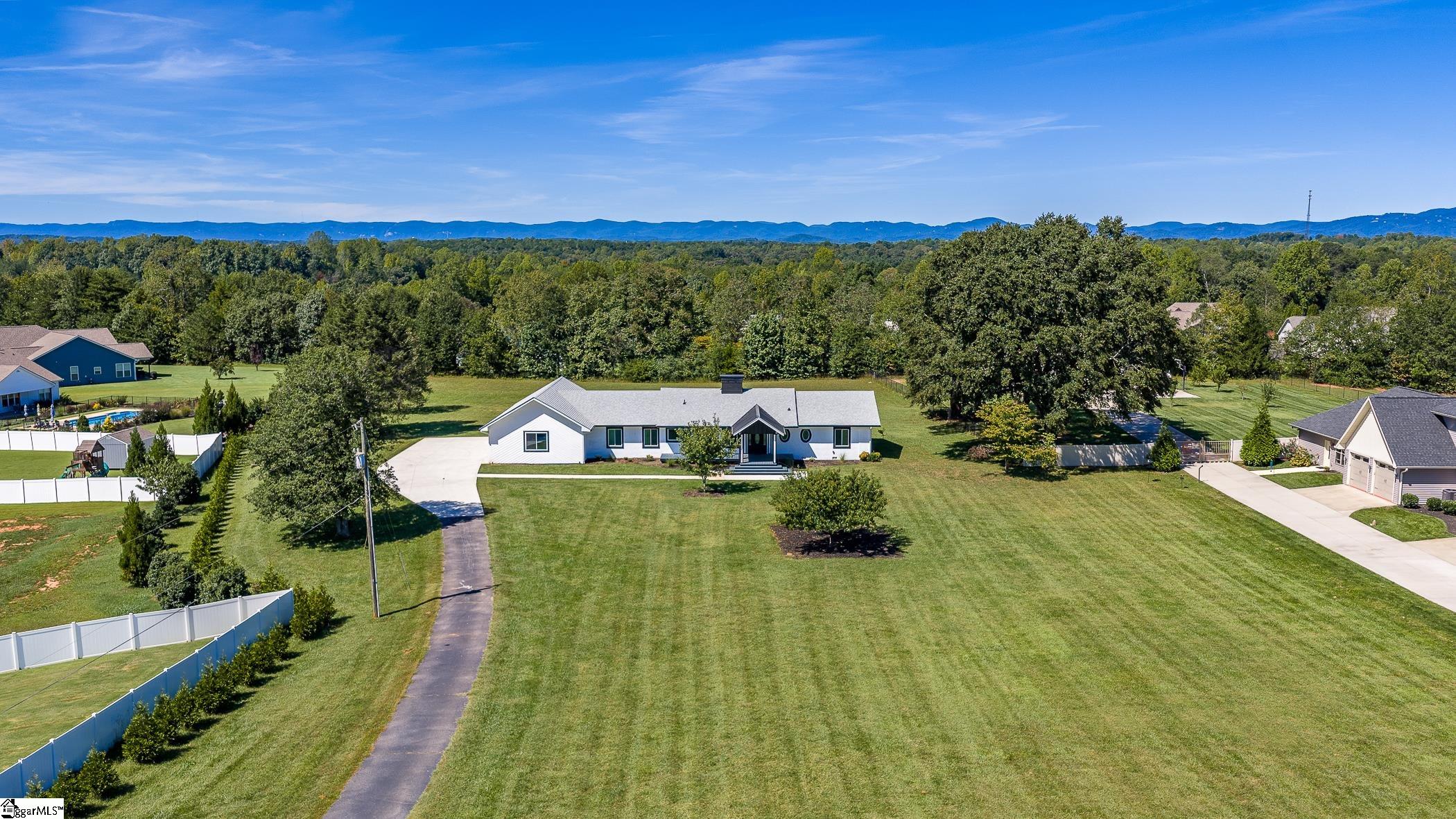 305 Waters Road Property Photo 43