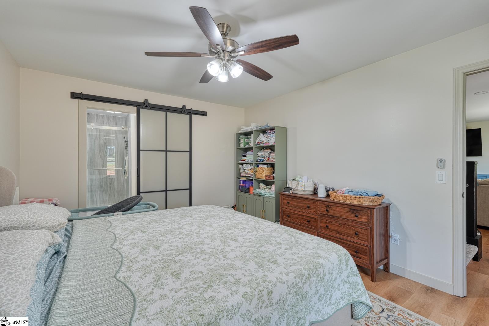 406 Creekside Drive Property Photo 14