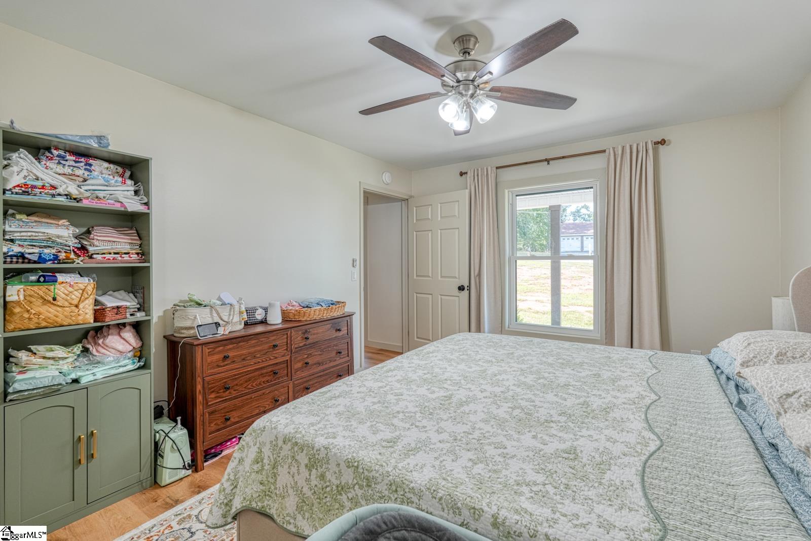 406 Creekside Drive Property Photo 16