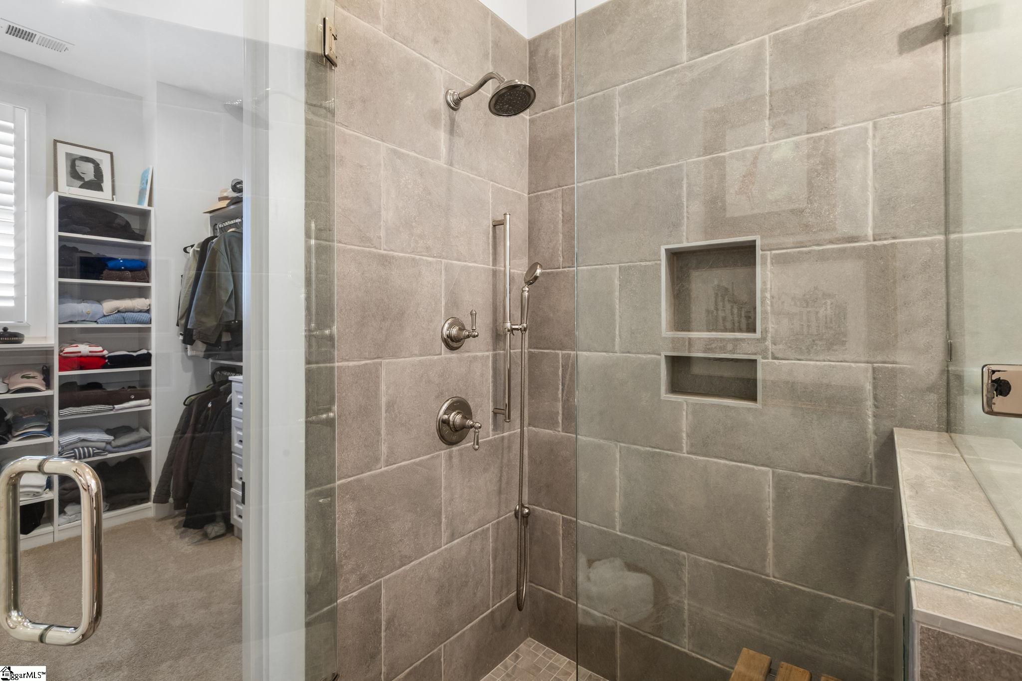 412 Renneson Drive Property Photo 16