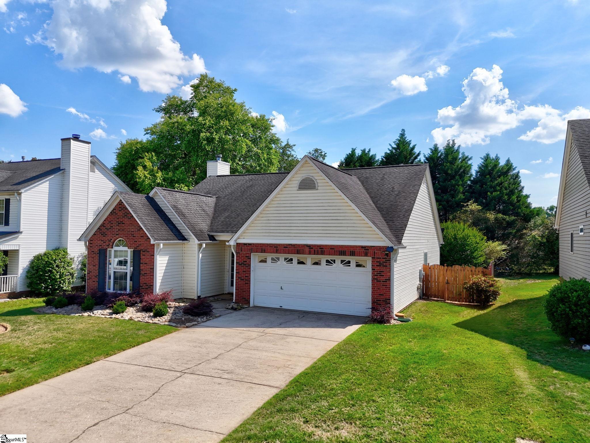 214 Ashridge Way Property Photo 4