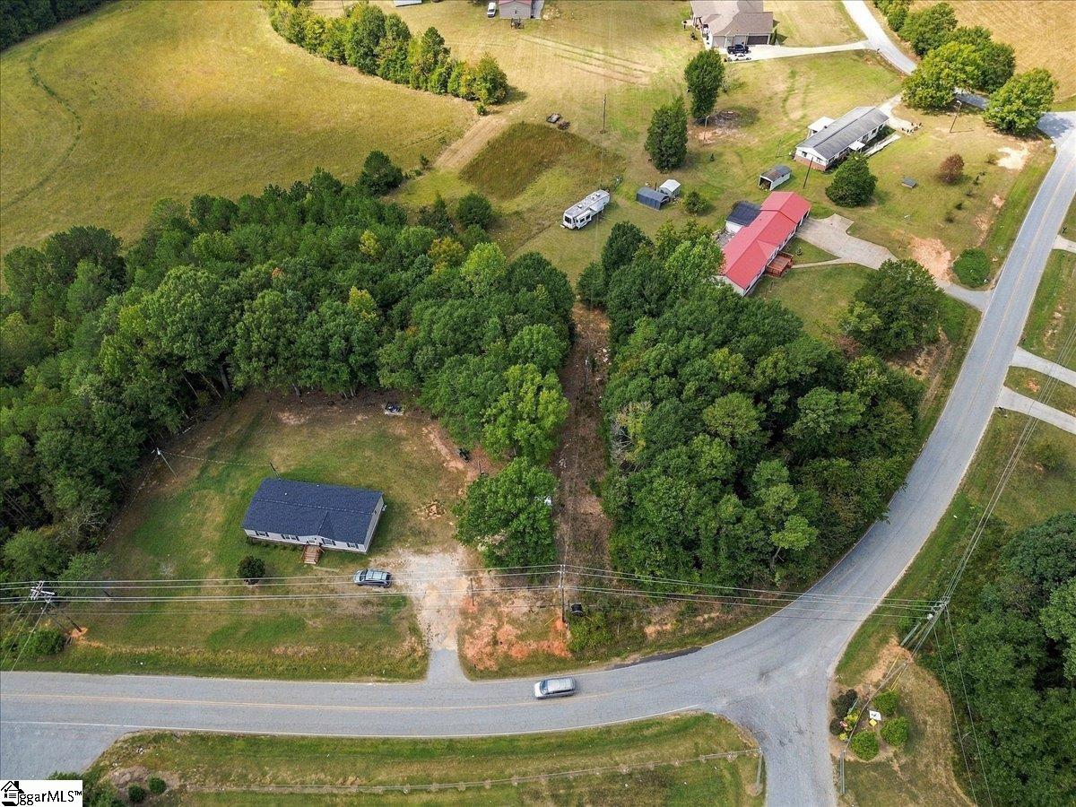 Hipps Road Property Photo 3