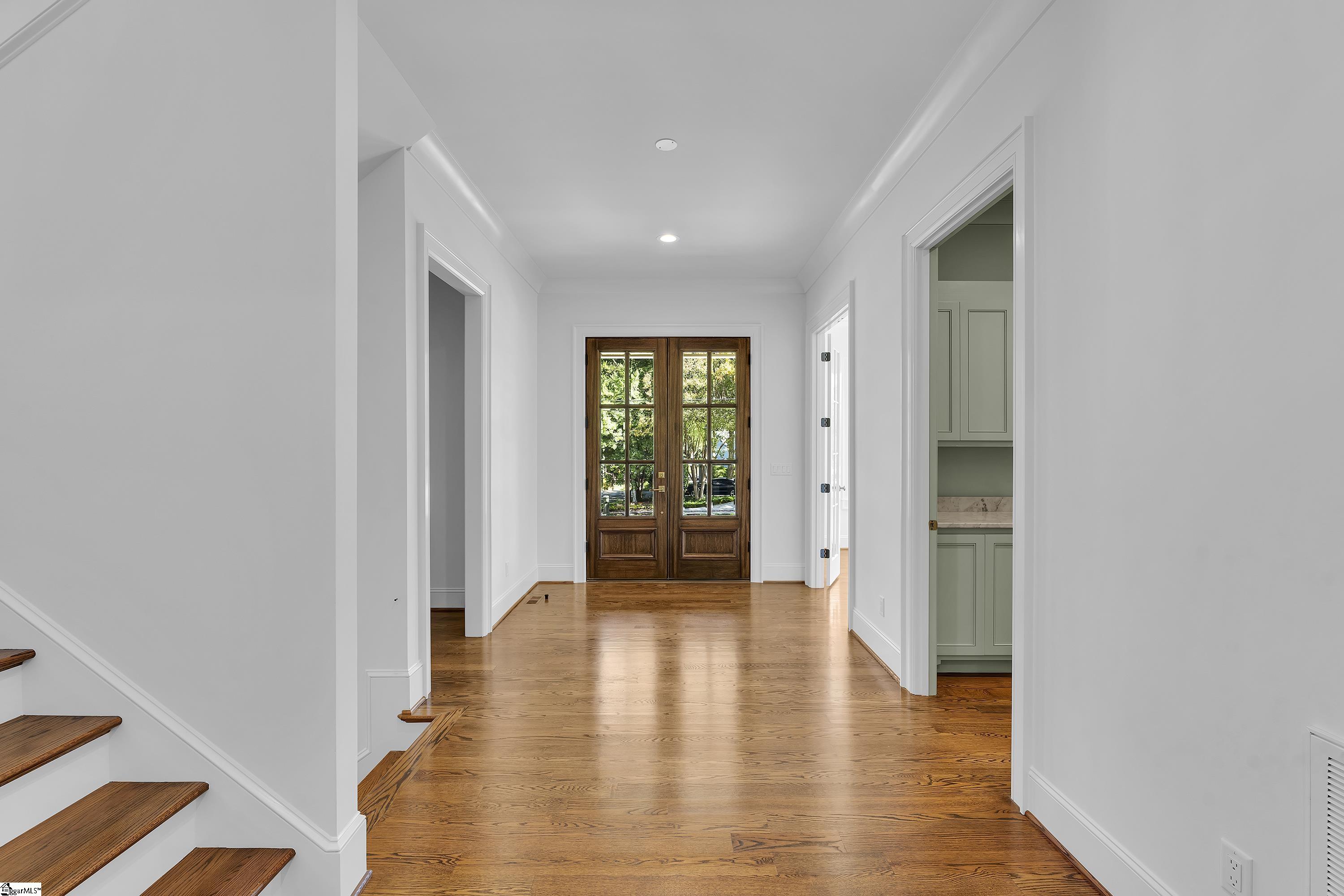 130 Augusta Court Property Photo 4