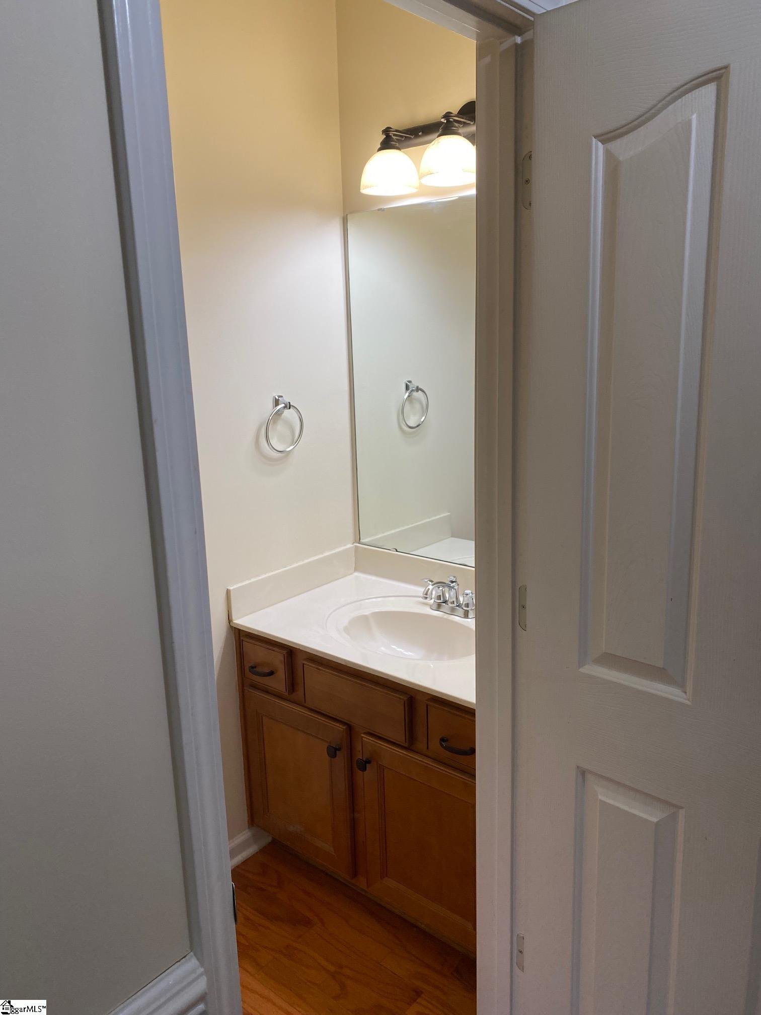 206 Knoll Ridge Drive Property Photo 7