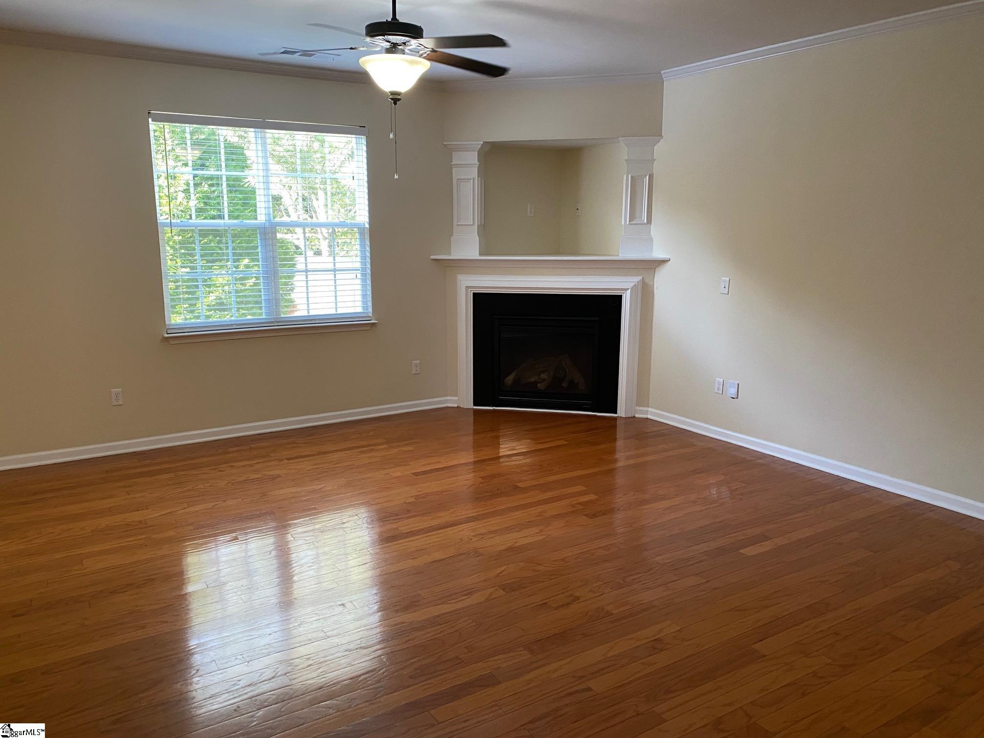 206 Knoll Ridge Drive Property Photo 8