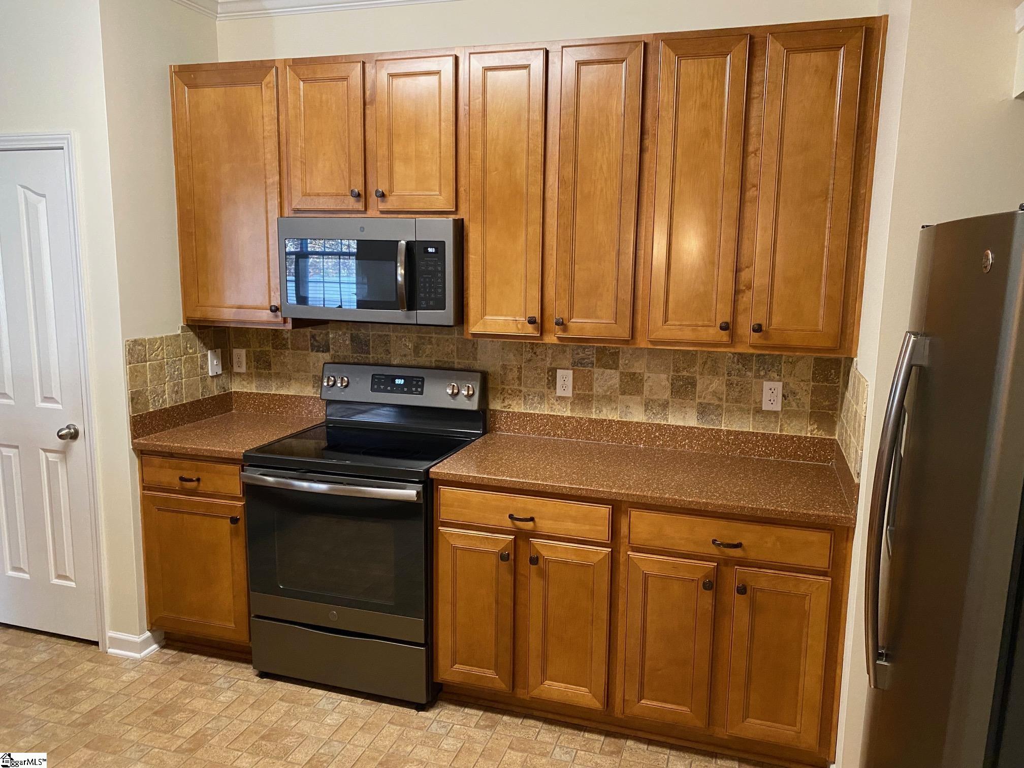 206 Knoll Ridge Drive Property Photo 13
