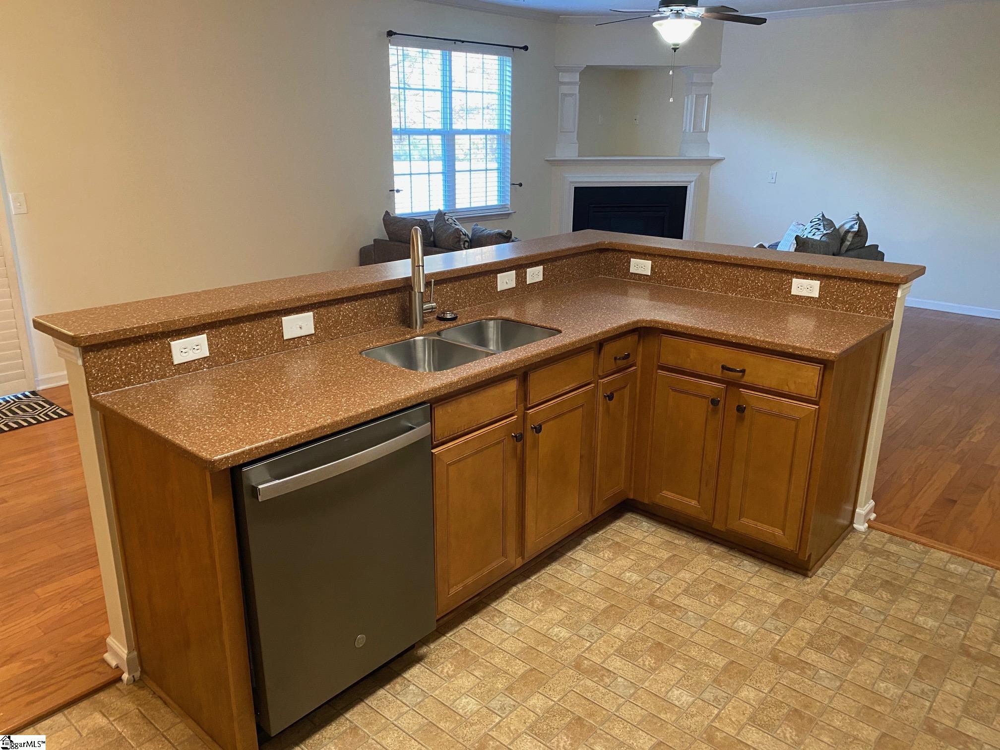 206 Knoll Ridge Drive Property Photo 14